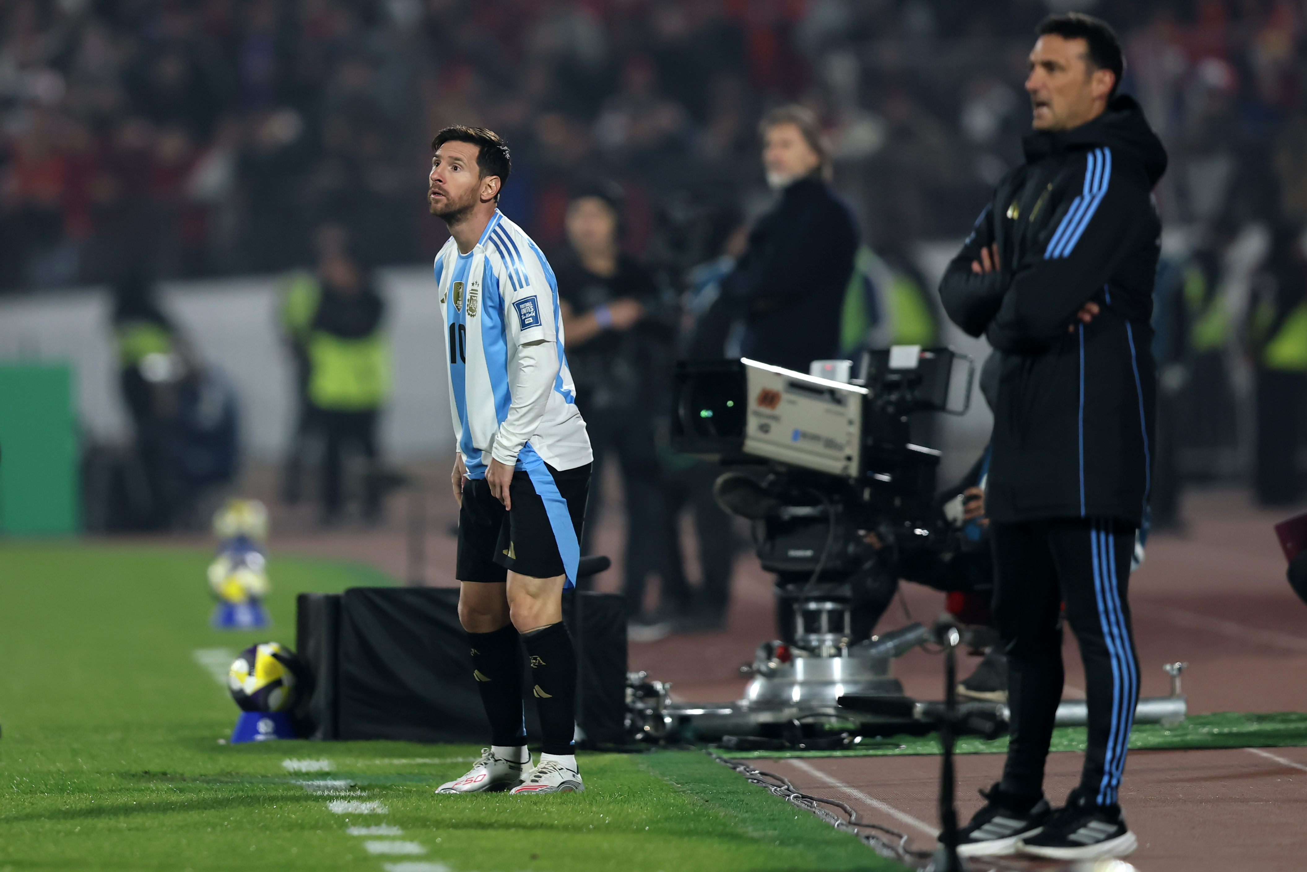 Santiago, Chile – 5 junio, 2025: La Selección Argentina venció a Chile en el Estadio Nacional...