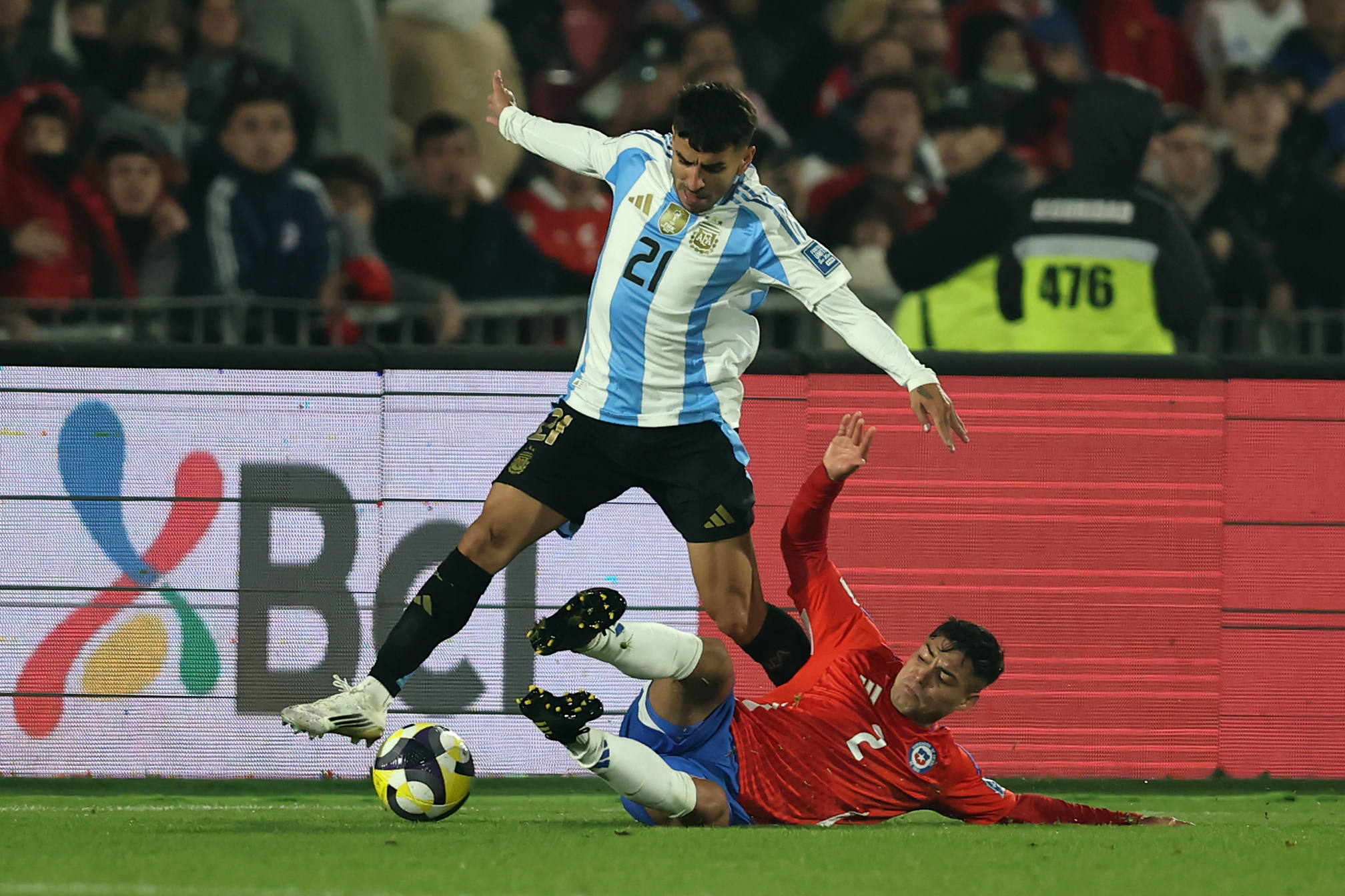 Argentina visita a Chile por Eliminatorias Sudamericanas con un equipo renovado y Messi como suplente Santiago, Chile – 5 junio, 2025: La Selección Argentina venció a Chile en el Estadio Nacional...