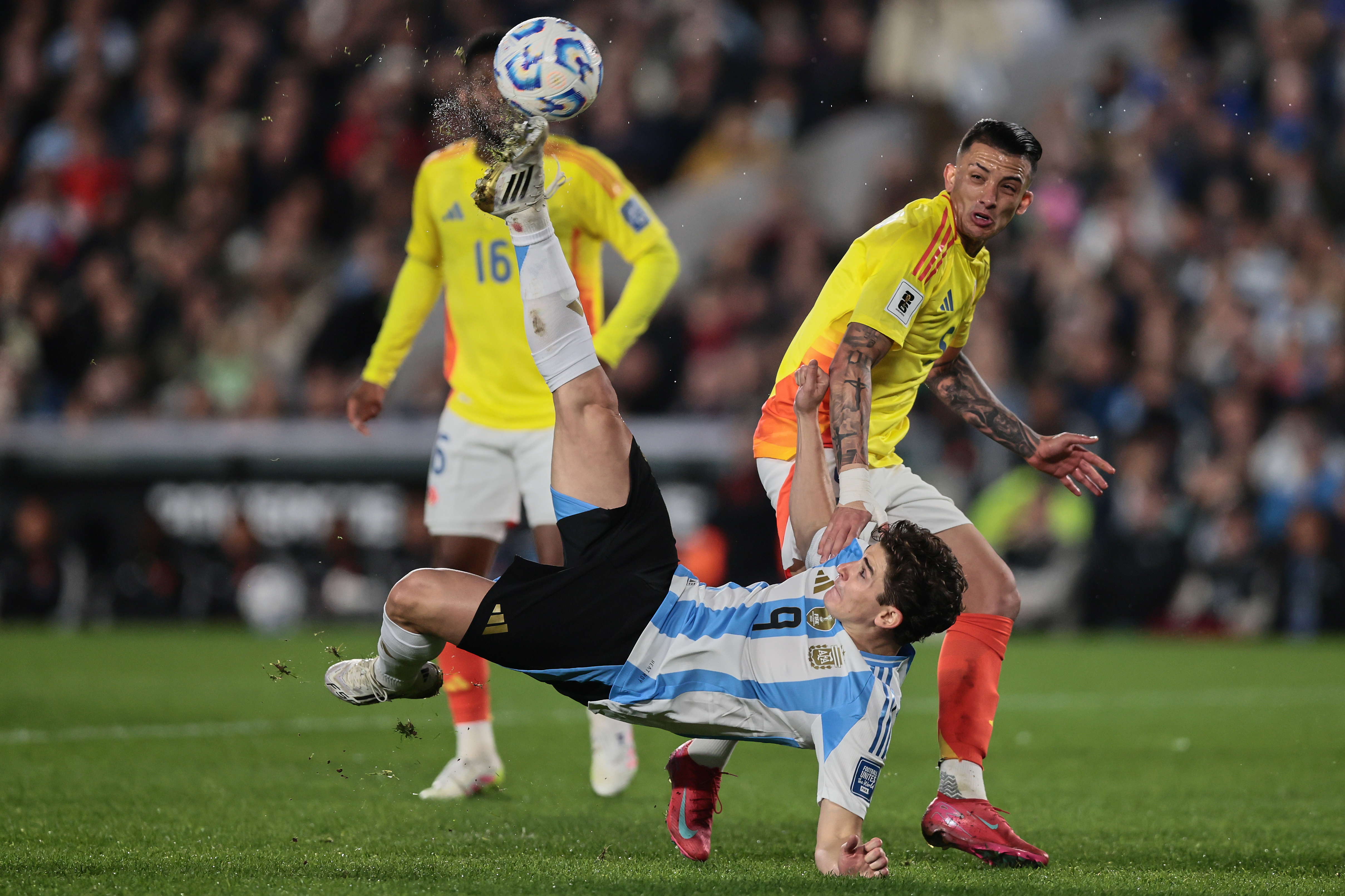 Almada scored a late equalizer after Enzo Fernández’s red card Buenos Aires, Argentina – June 10, 2025: Argentina’s national team drew 1-1 against Colombia ...