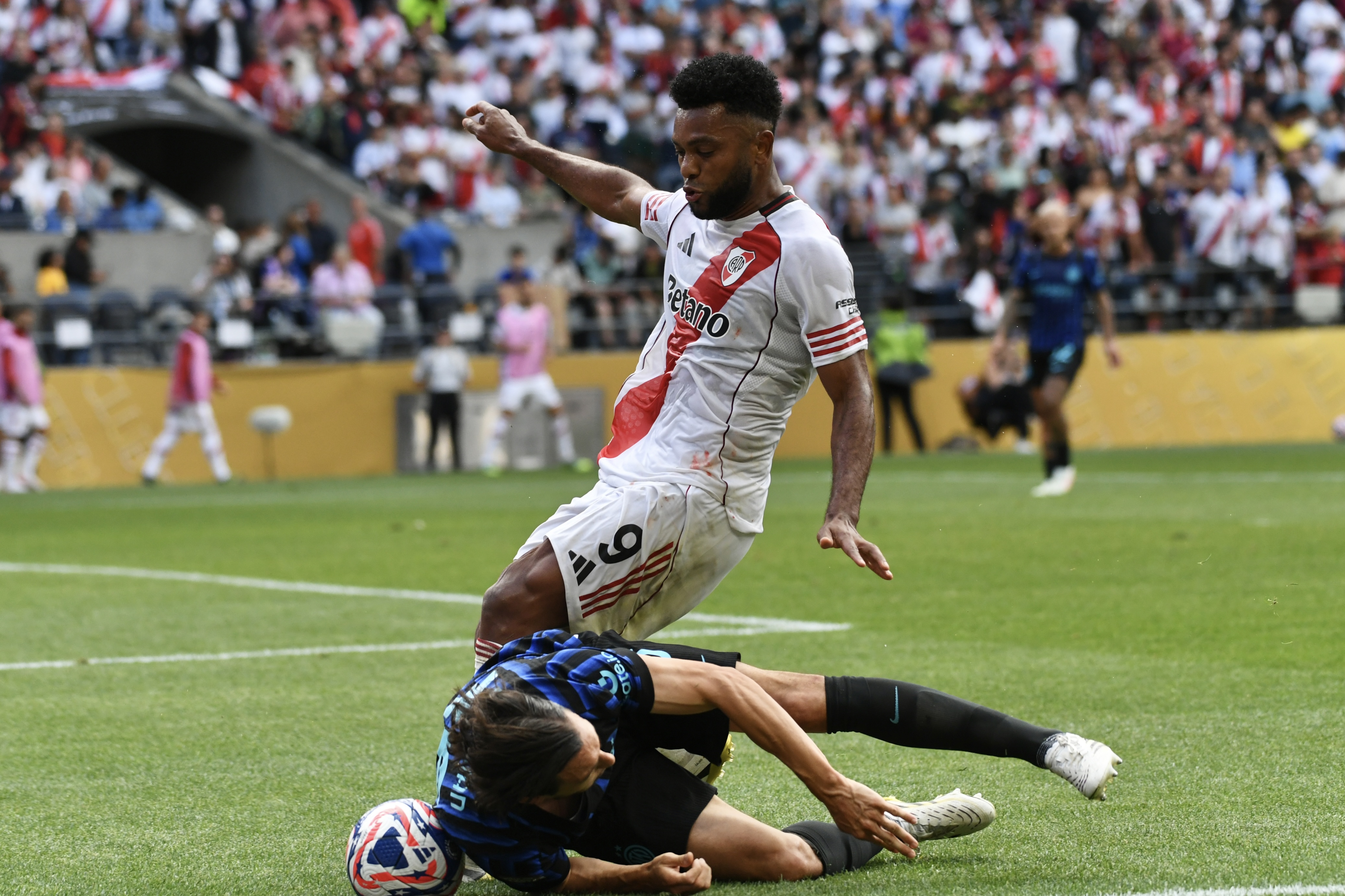 A draw is enough, but River aims for a direct qualification with a win Seattle, USA – June 25, 2025: River Plate faces Inter Milan at Lumen Field in Seattle in the fi...