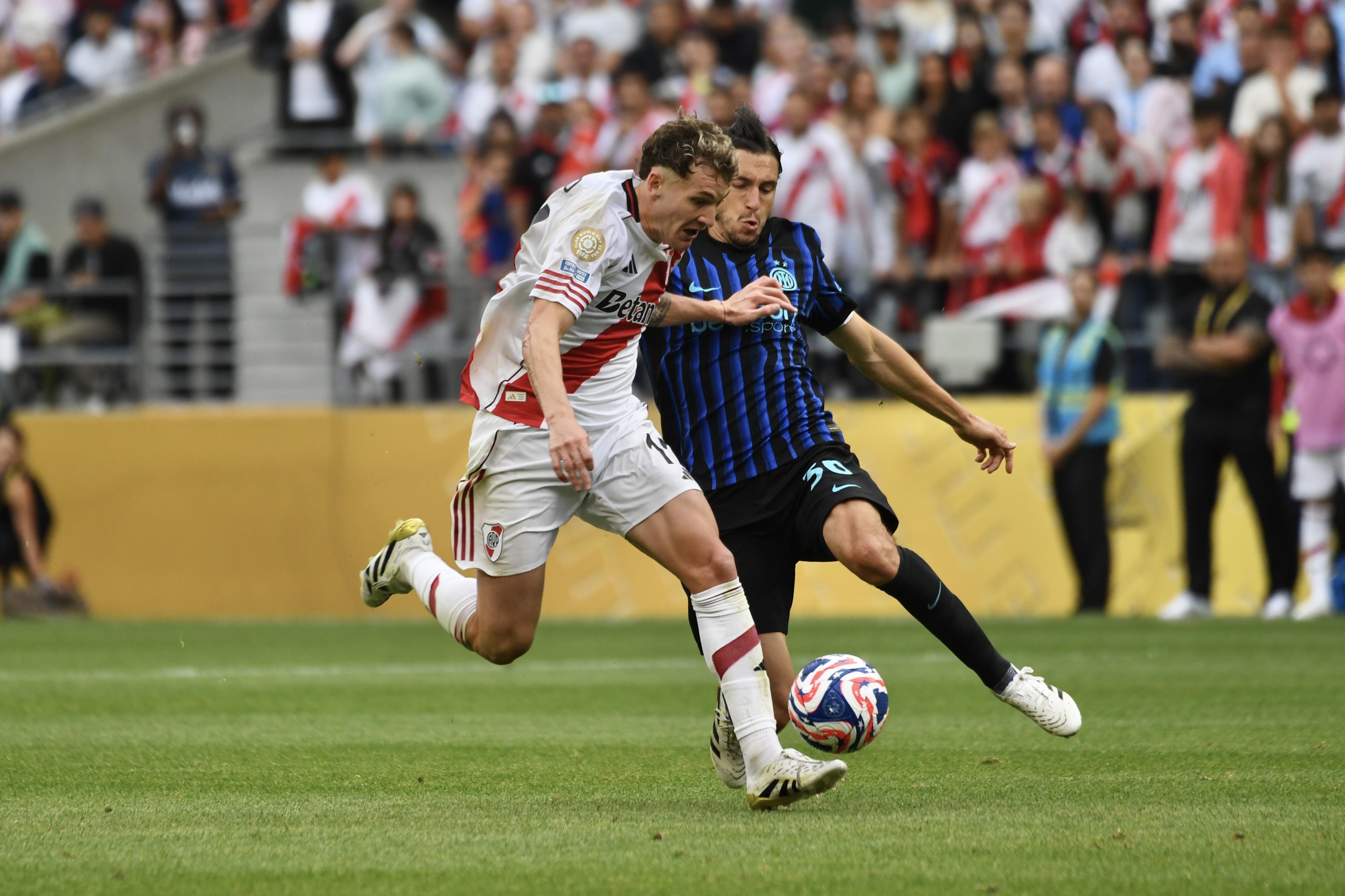 A draw is enough, but River aims for a direct qualification with a win Seattle, USA – June 25, 2025: River Plate faces Inter Milan at Lumen Field in Seattle in the fi...