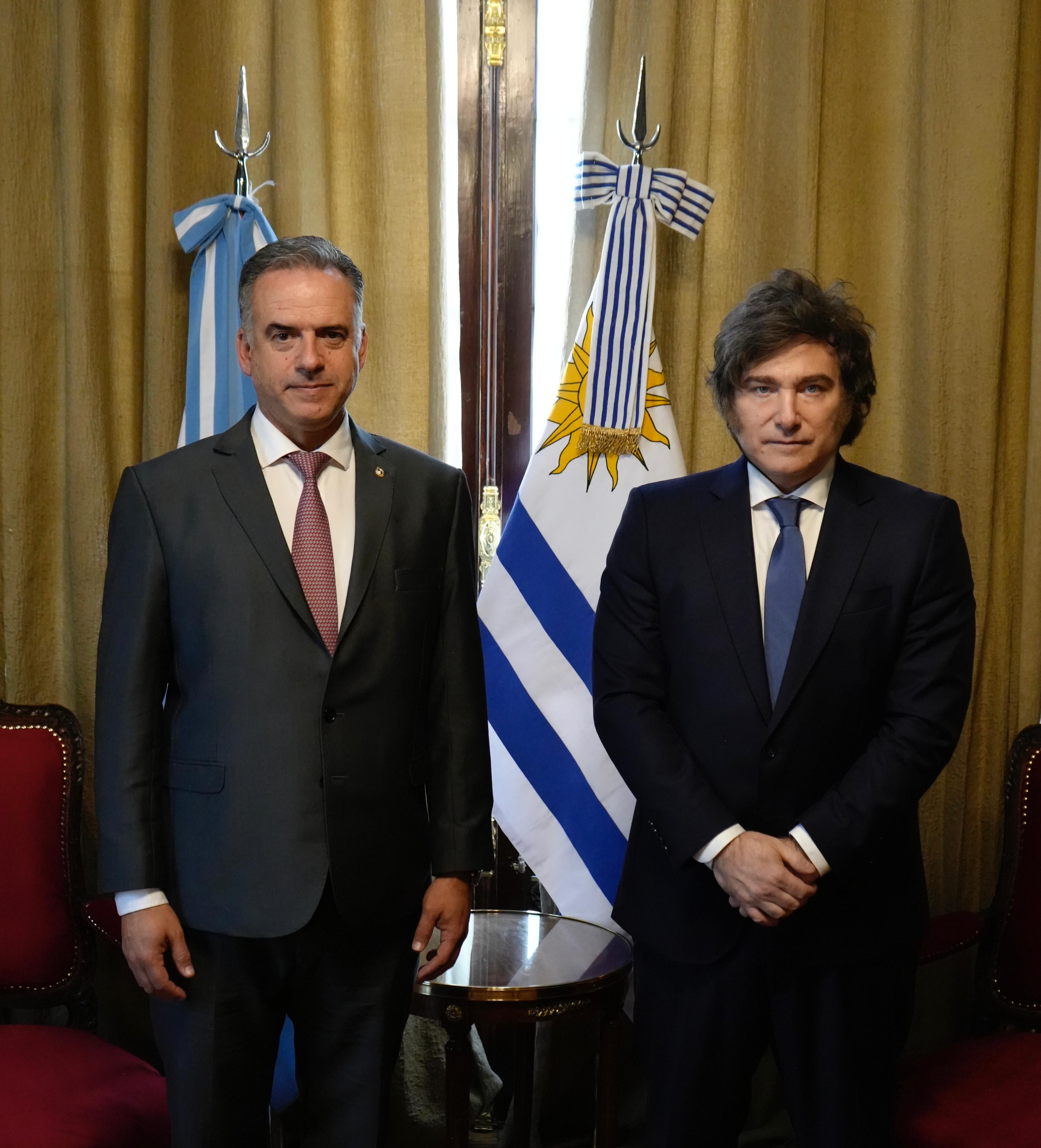 FOTO-3 Reuniones bilaterales del presidente Javier Milei en Mercosur. foto: Prensa Presidencia/ Via UNAR...