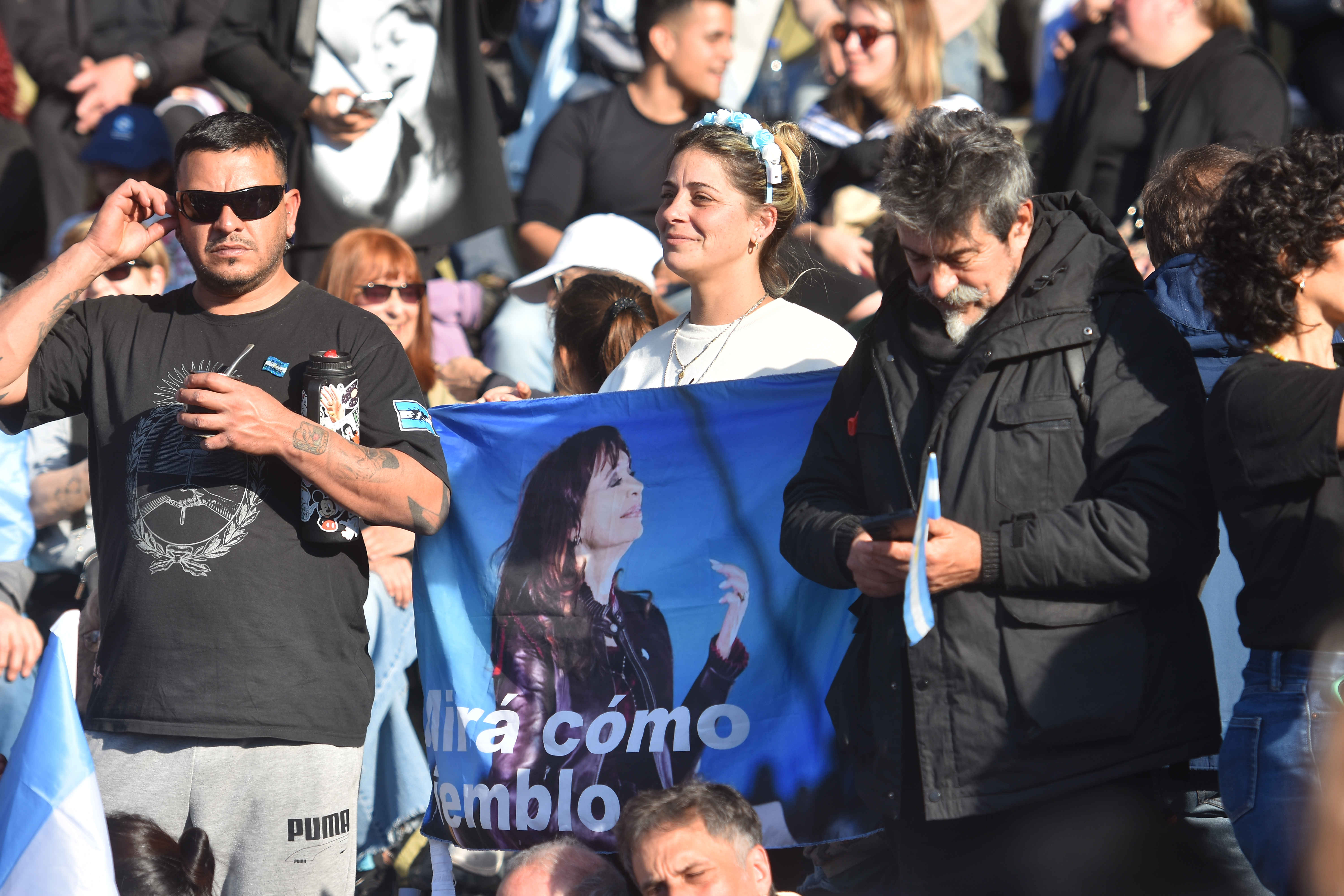 La ex presidenta envió mensaje a militantes en Parque Lezama con críticas a la deuda Buenos Aires, Argentina - 9 julio, 2025: La ex presidenta Cristina Fernández de Kirchner habló ...