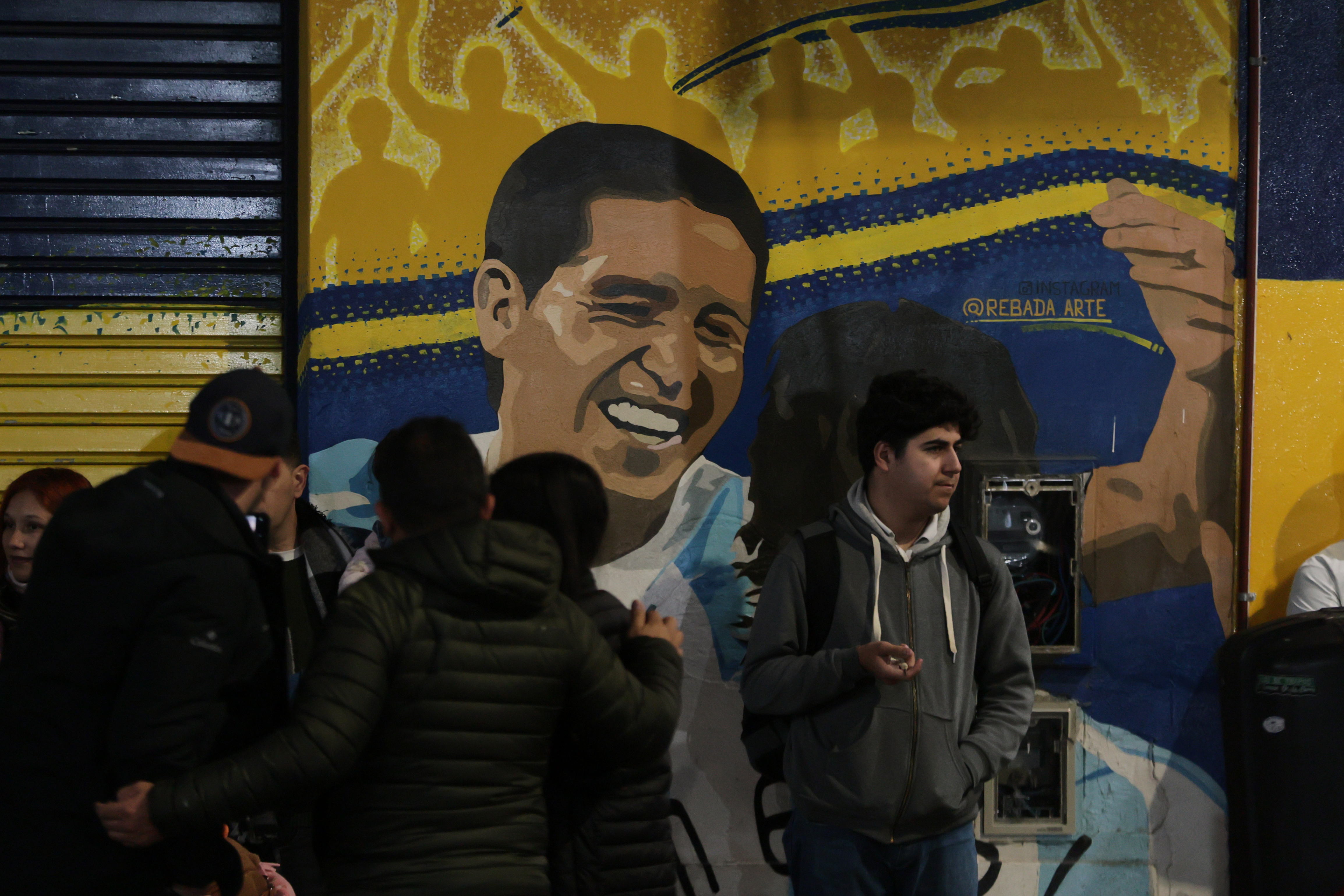 Solo una veintena de hinchas acudió al reclamo contra el dirigente de Boca Juniors en Buenos Aires Buenos Aires, Argentina – 24 julio, 2025: Apenas una veintena de hinchas de Boca Juniors se aut...