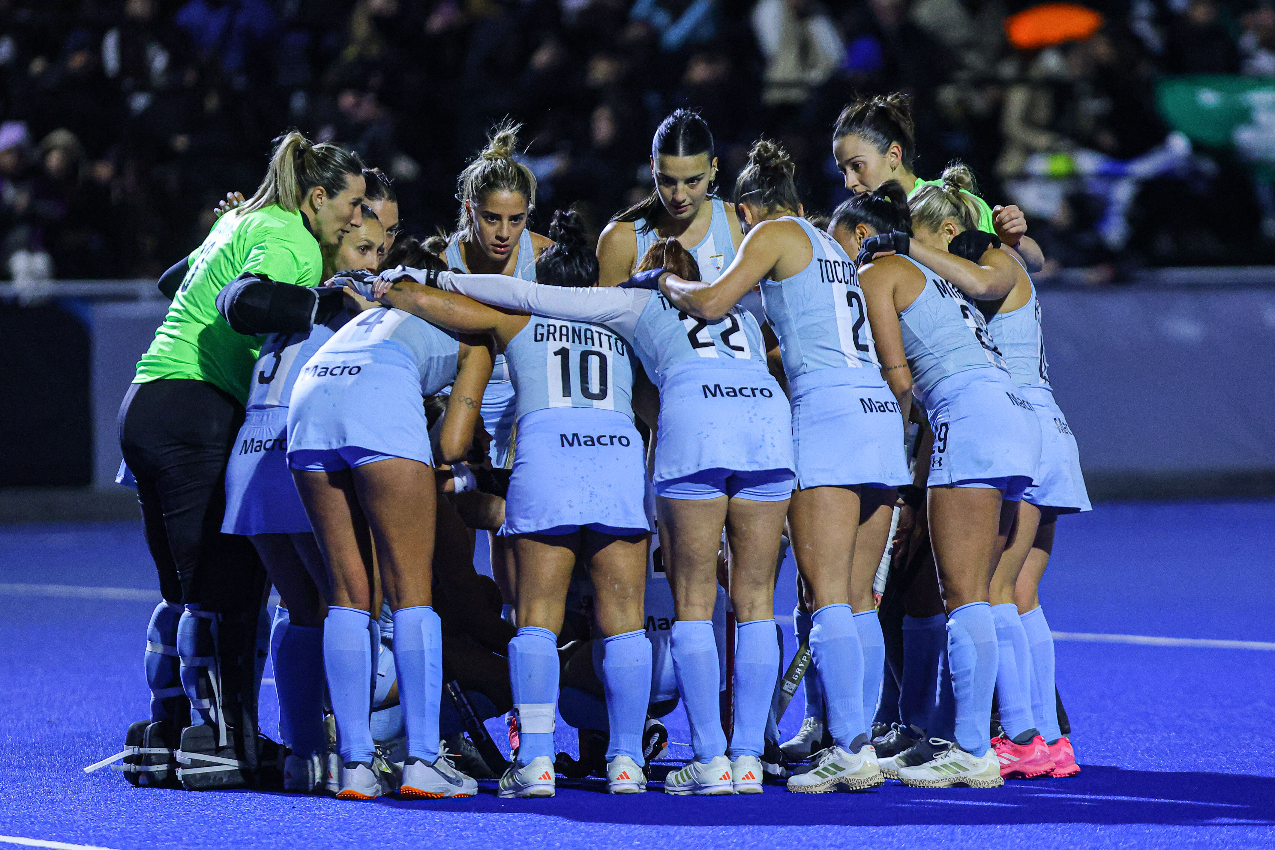 Montevideo, Uruguay – 24 de julio, 2025: La selección argentina de hockey sobre césped femeni...