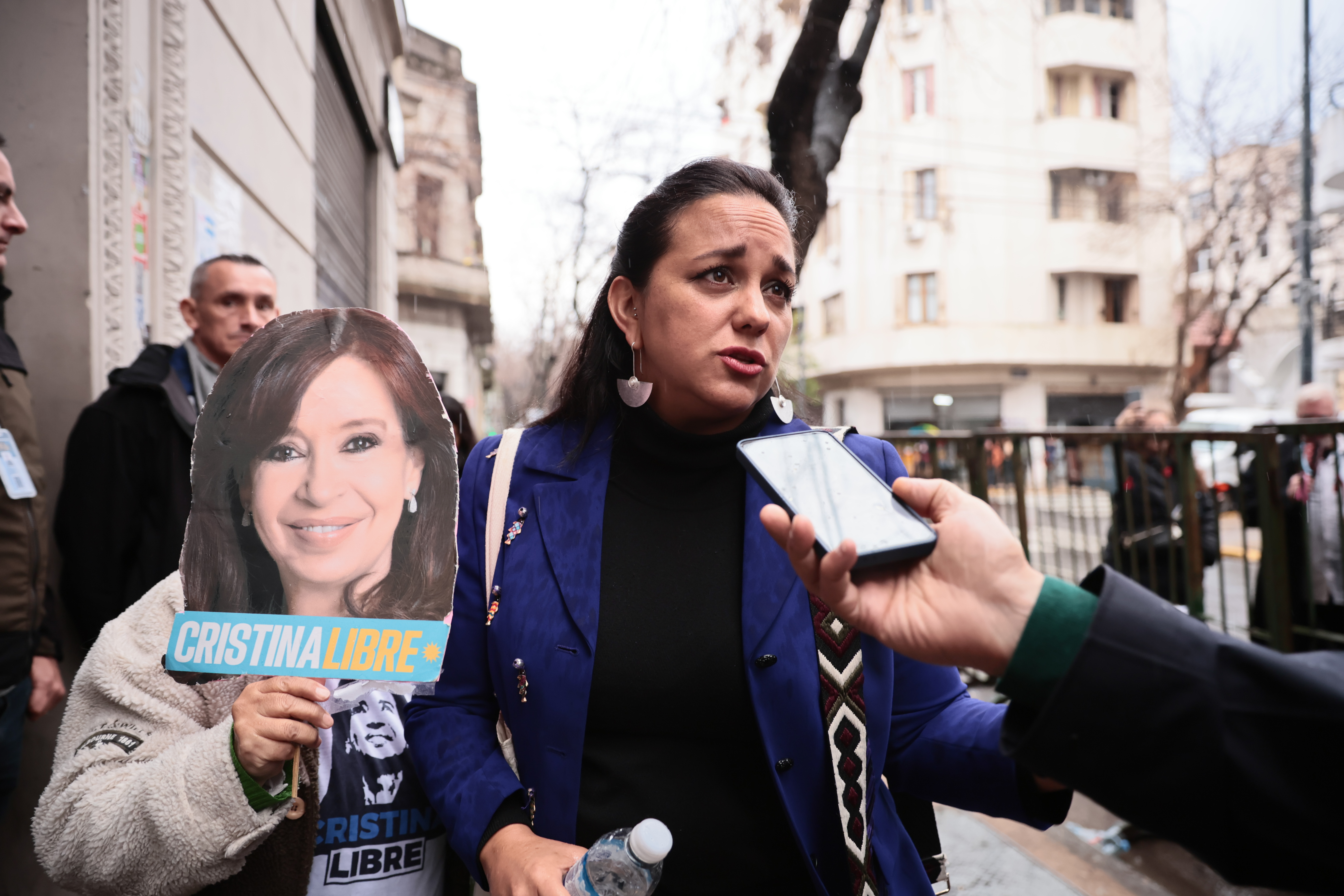 Colombian and Ecuadorian figures show support to Argentina's former president Buenos Aires, Argentina – August 1, 2025: Former Colombian president Ernesto Samper and former ...