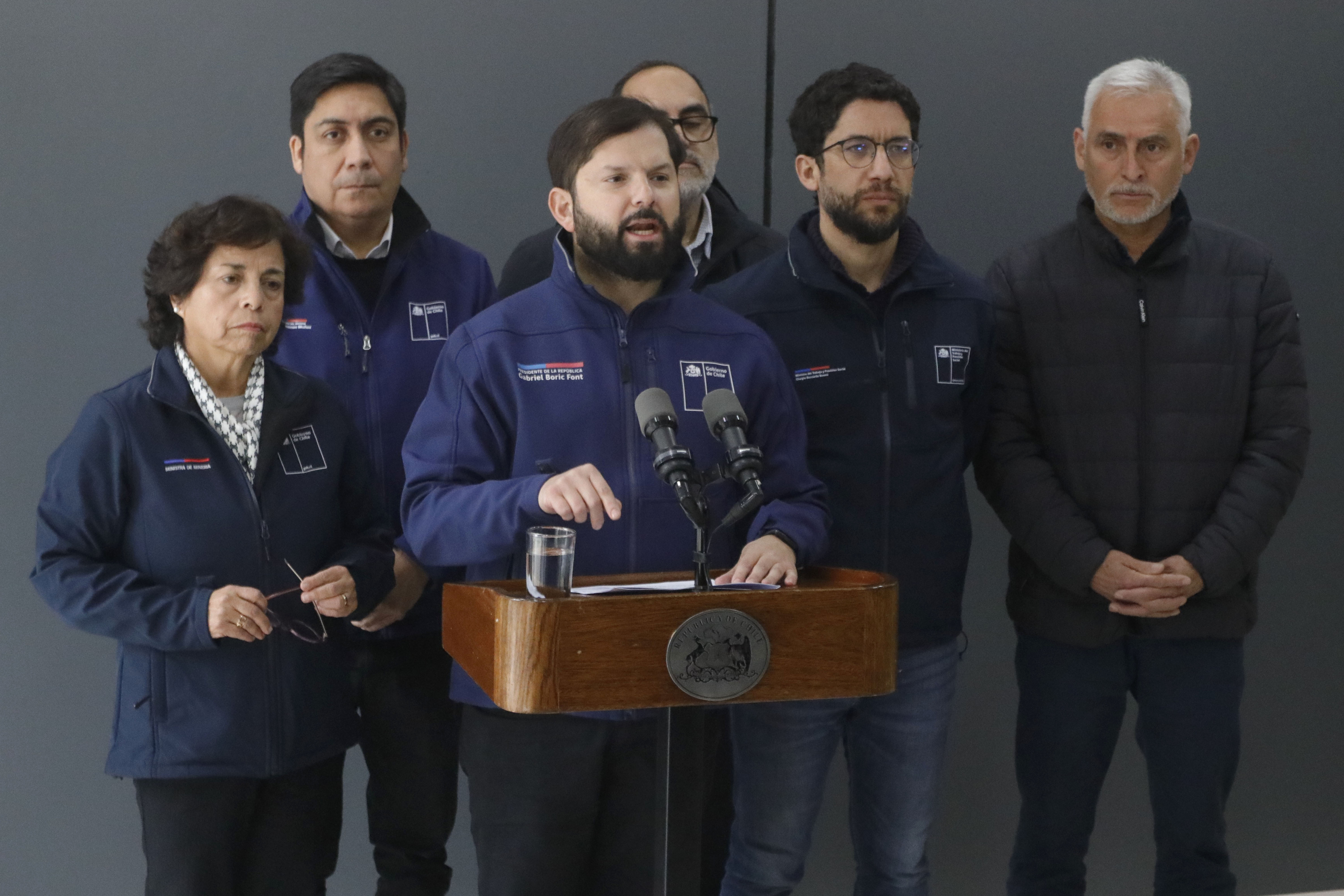 Presidente Boric llega hasta El Teniente en Rancagua para reunirse con familiares de afectados por derrumbe Rancagua, 2 de Agosto 2025
Presidente Boric llega hasta El Teniente en Rancagua para reunirse co...