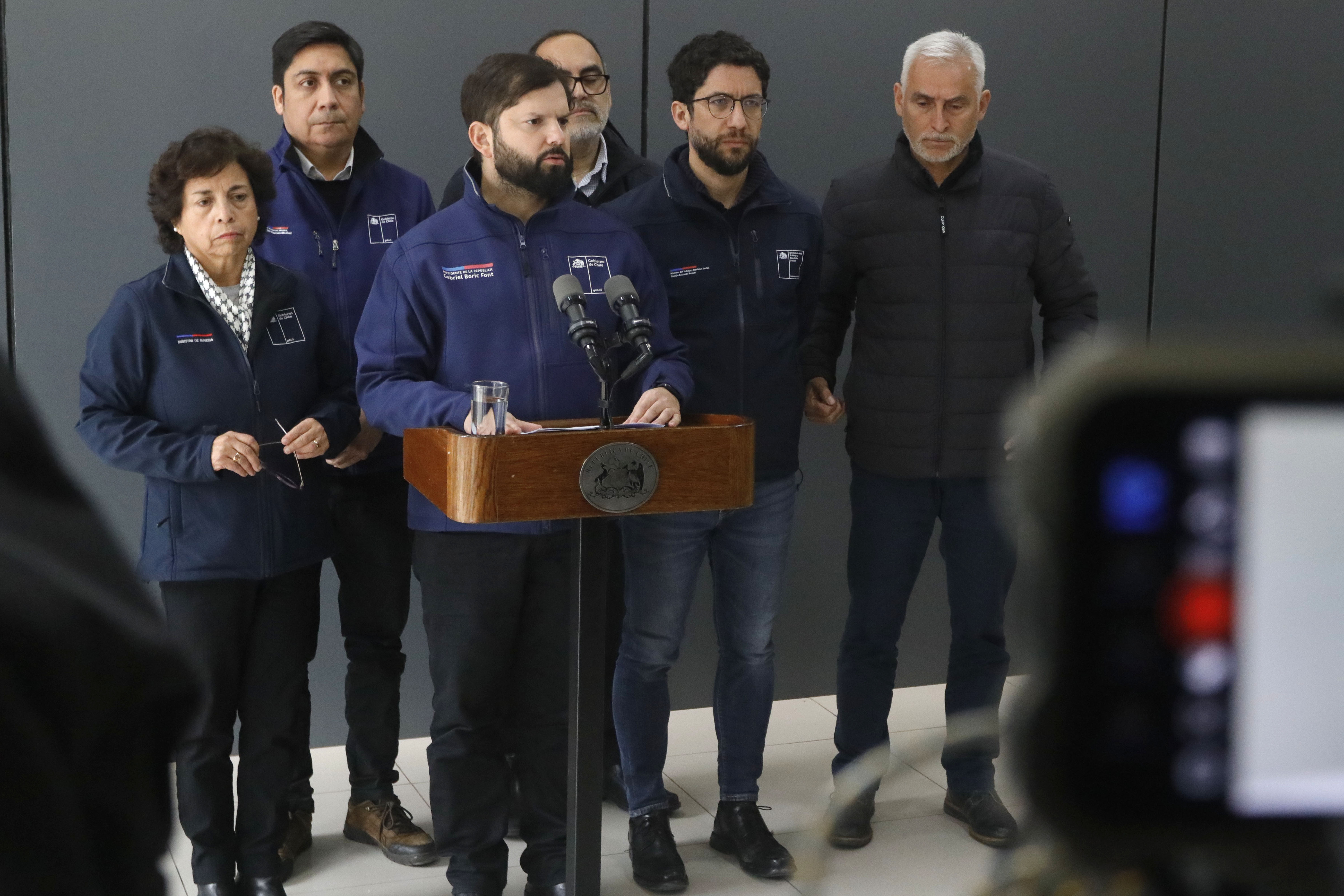 Presidente Boric llega hasta El Teniente en Rancagua para reunirse con familiares de afectados por derrumbe Rancagua, 2 de Agosto 2025
Presidente Boric llega hasta El Teniente en Rancagua para reunirse co...