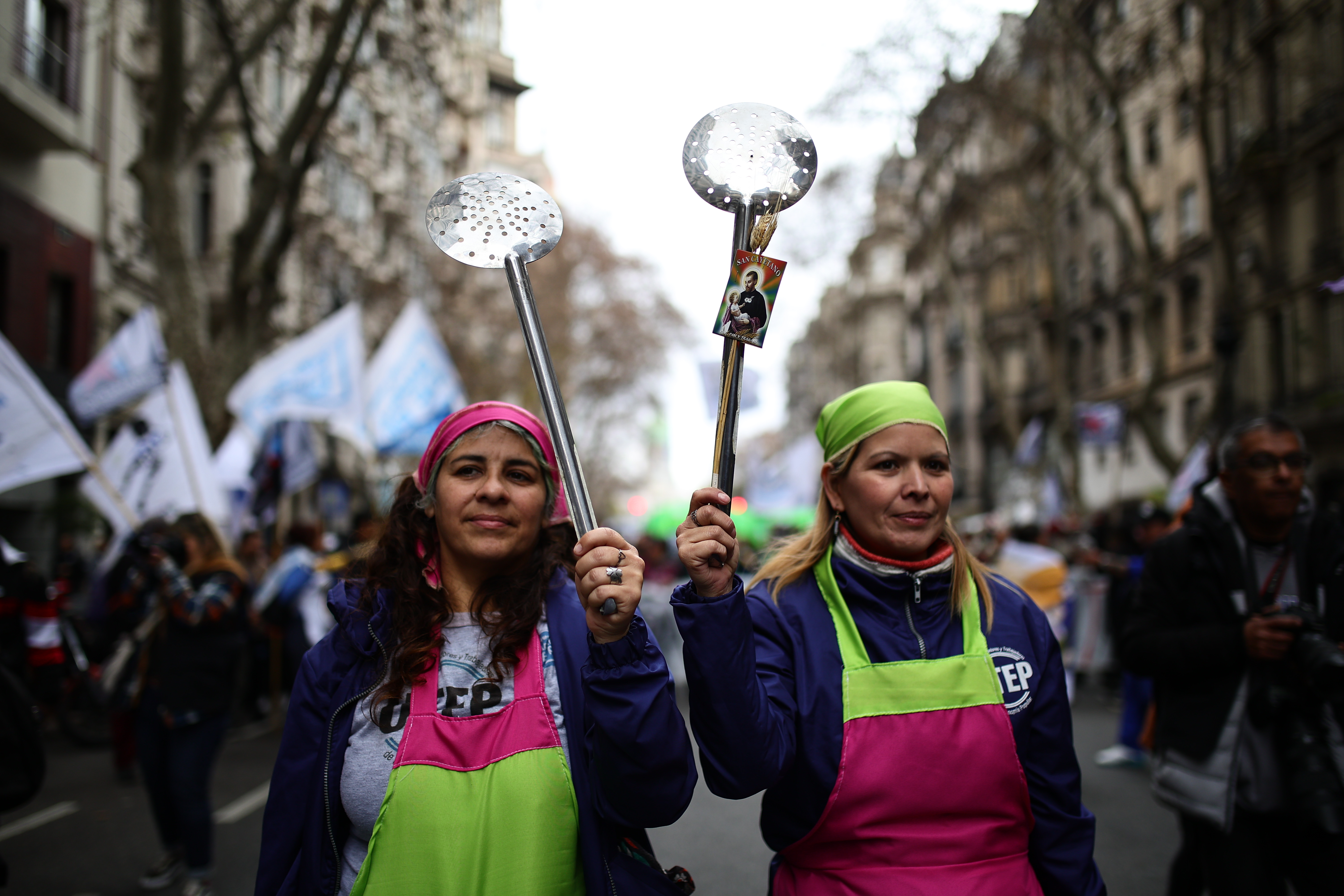Buenos Aires bishop blesses faithful calling for housing and jobs Buenos Aires, Argentina – August 7, 2025: Buenos Aires bishop Jorge García Cuerva led a mass a...