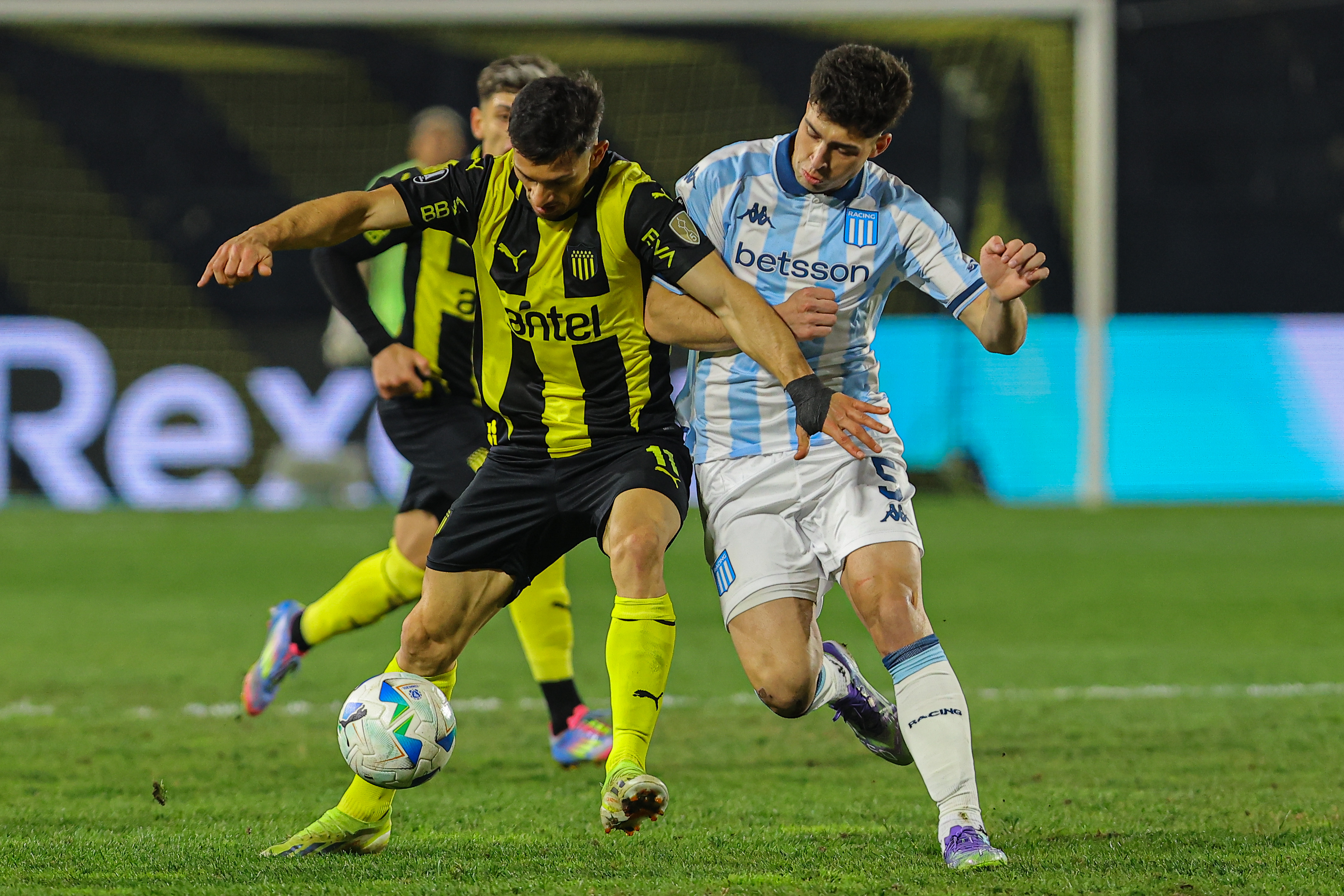 Historic Uruguay-Argentina clash at Campeón del Siglo Stadium Montevideo, Uruguay – August 12, 2025: Peñarol hosts Racing Club at Campeón del Siglo Stadium...
