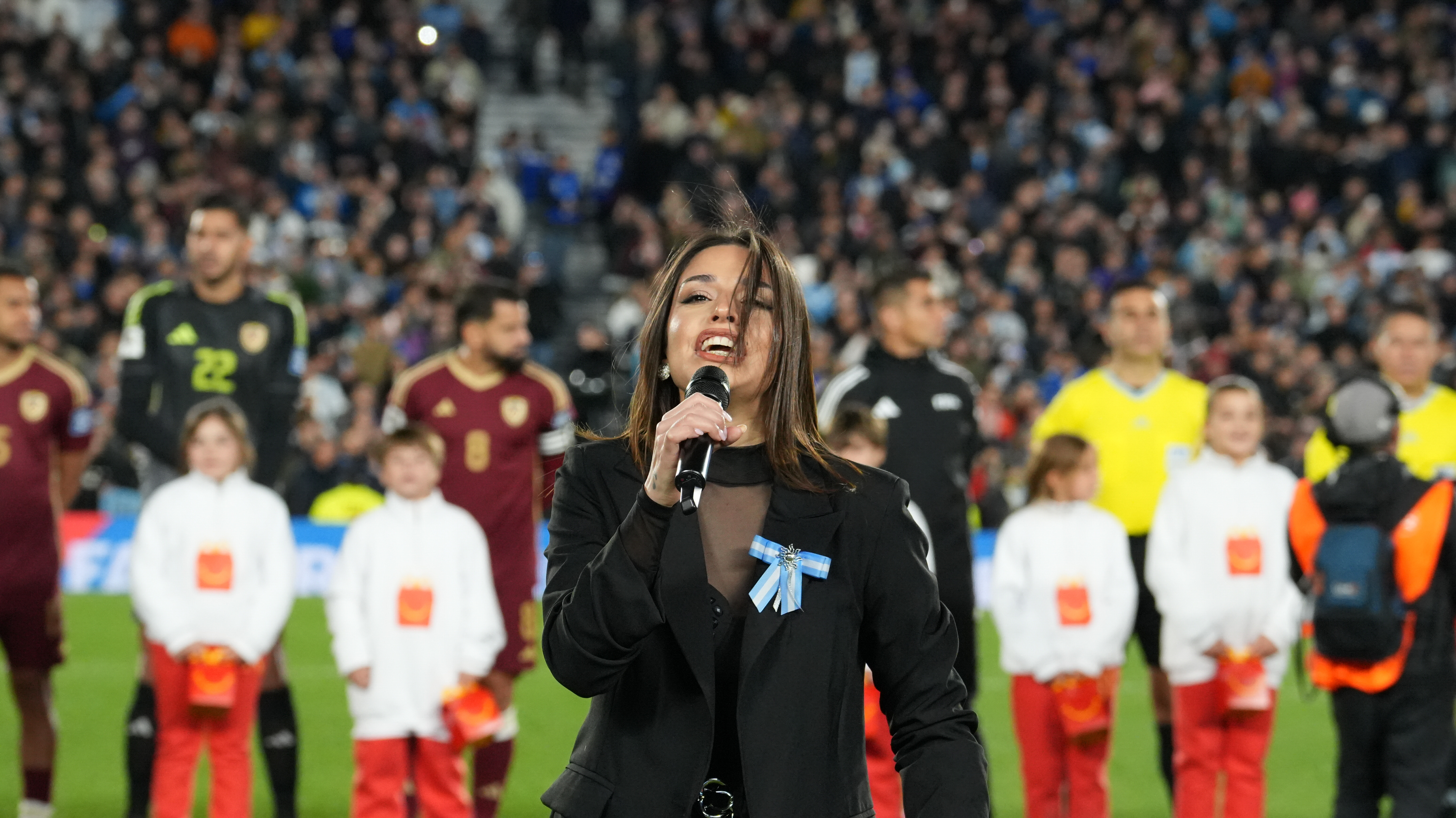 Pedro Mancini - UNAR Eugenia Quevedo sings the Argentinian national hymn In a match that is undoubtedly special as it ...