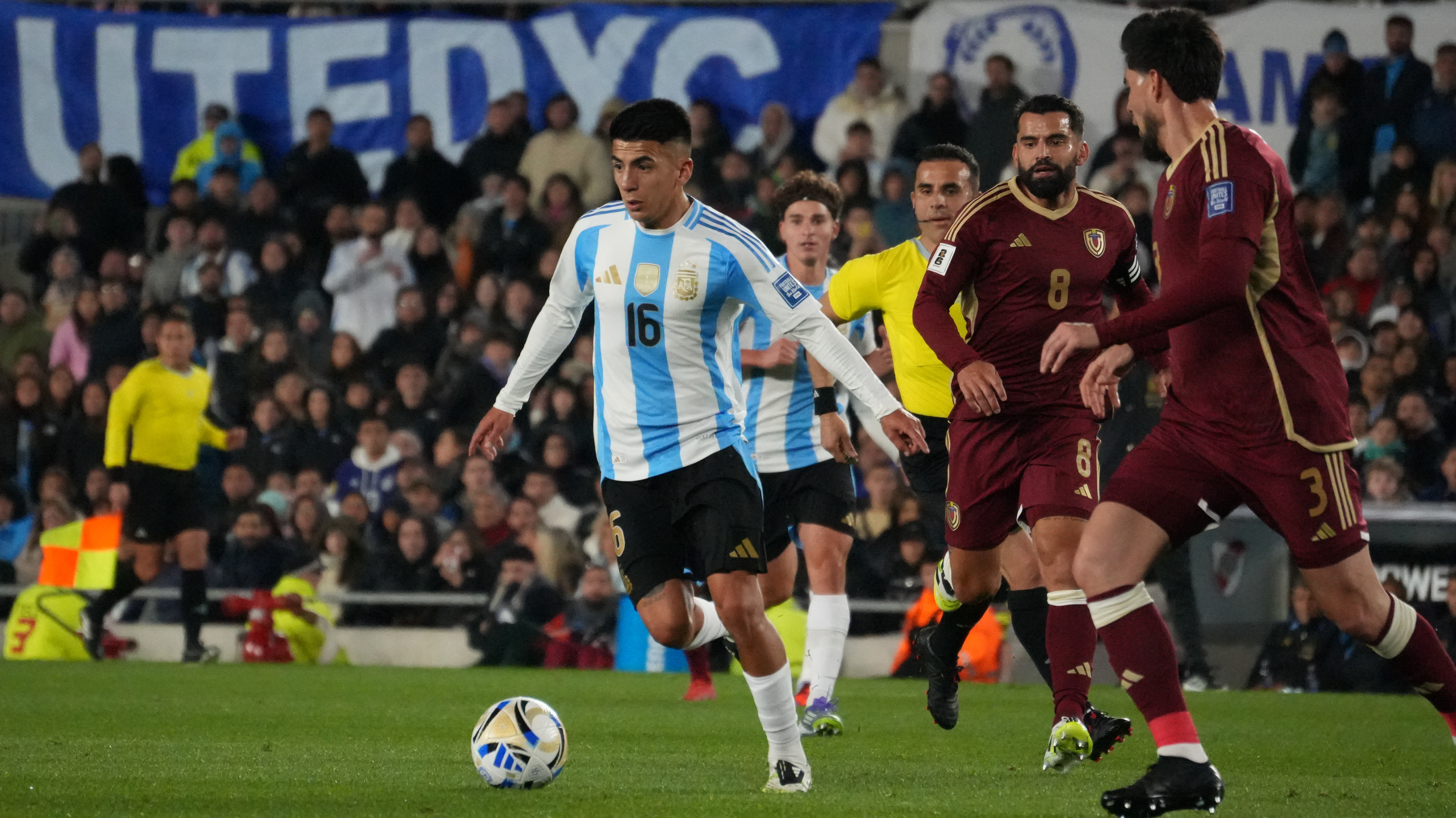 Pedro Mancini - UNAR Almada (arg) runs in a match that is undoubtedly special as it will be Lionel Messi's last offici...