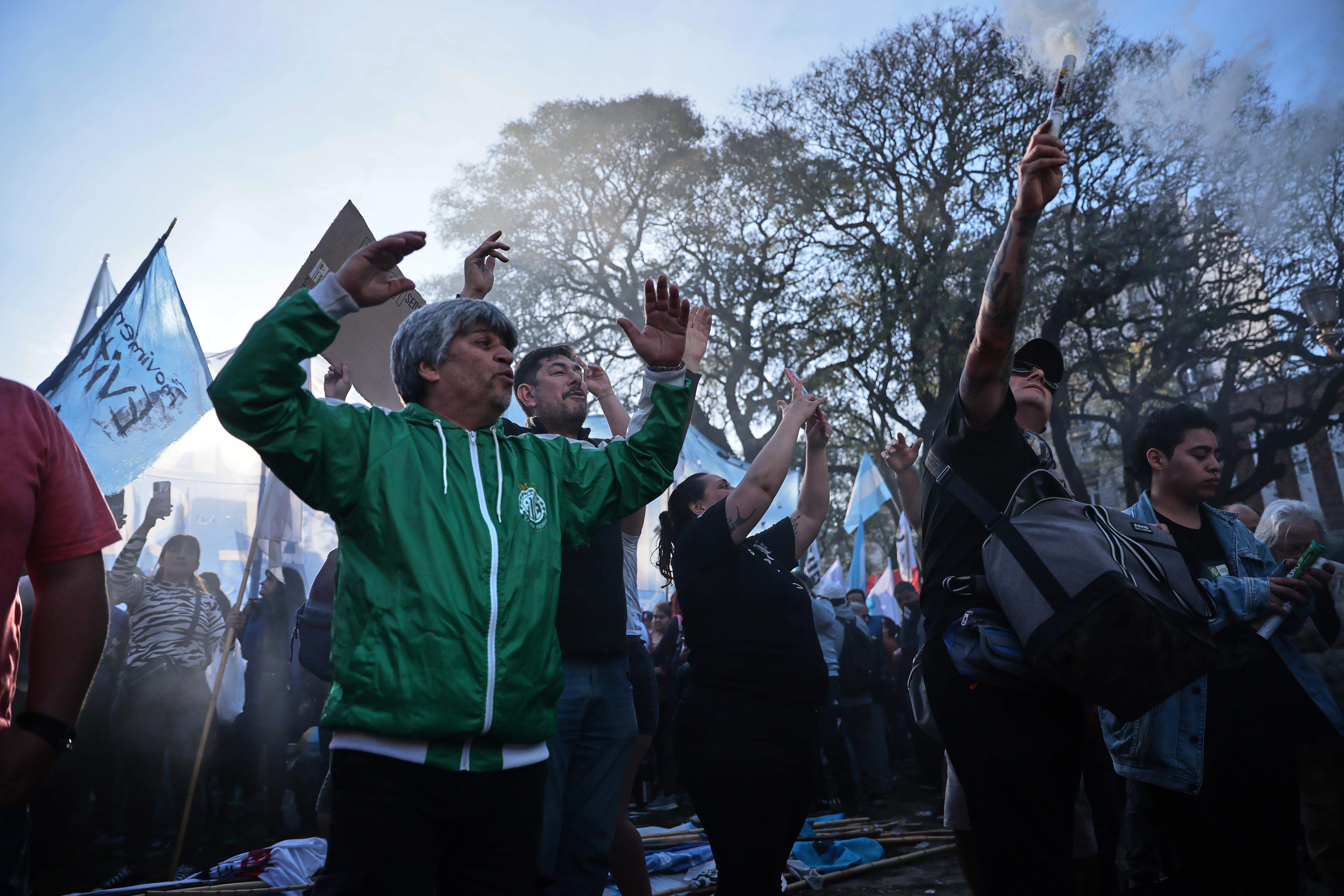 IMGO3232 Buenos Aires, Argentina – 17 septiembre, 2025: Miles de estudiantes universitarios, docentes y ...