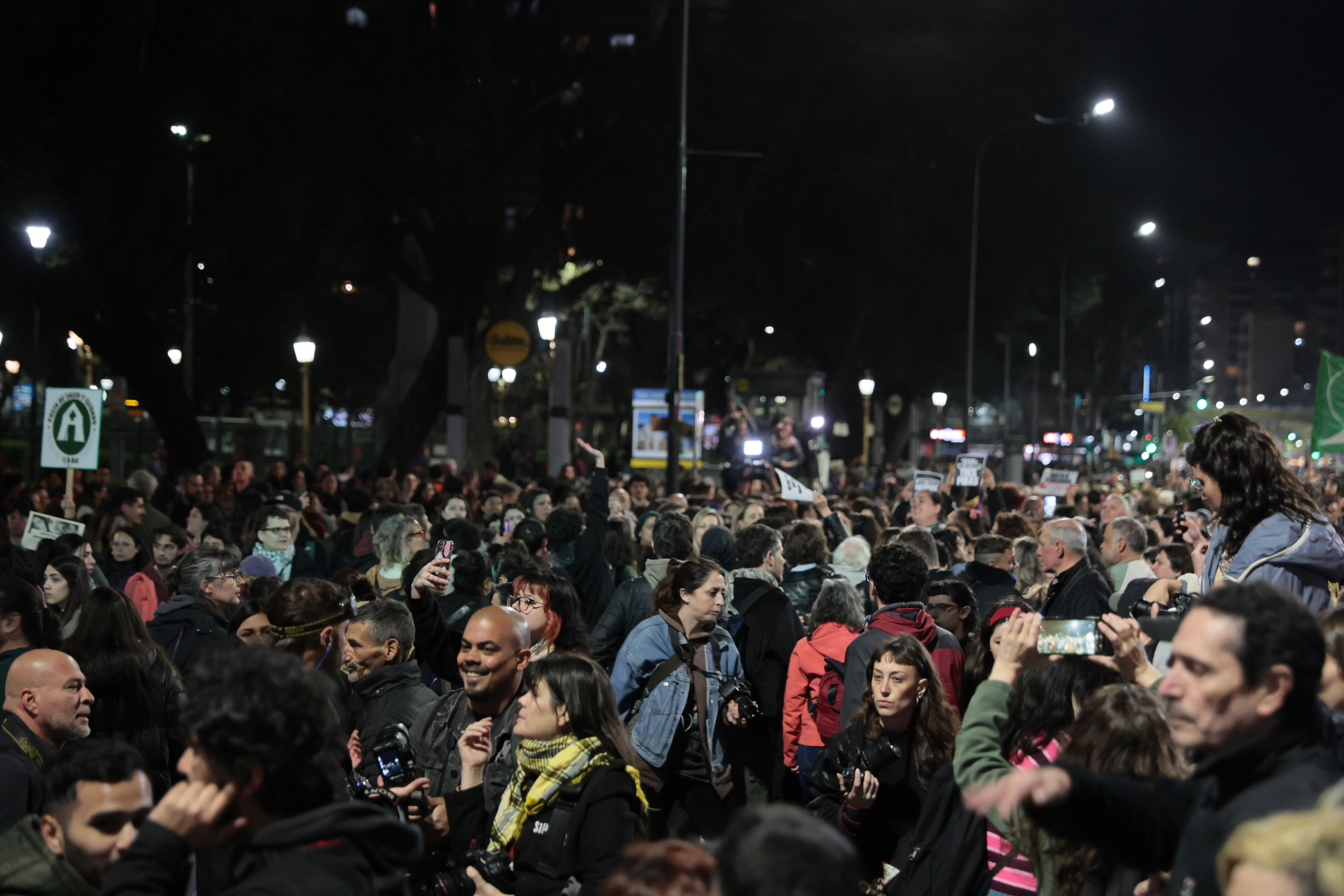 IMG_6507 Buenos Aires, Argentina – 24 septiembre, 2025: Miles de personas se movilizaron en distintas ci...