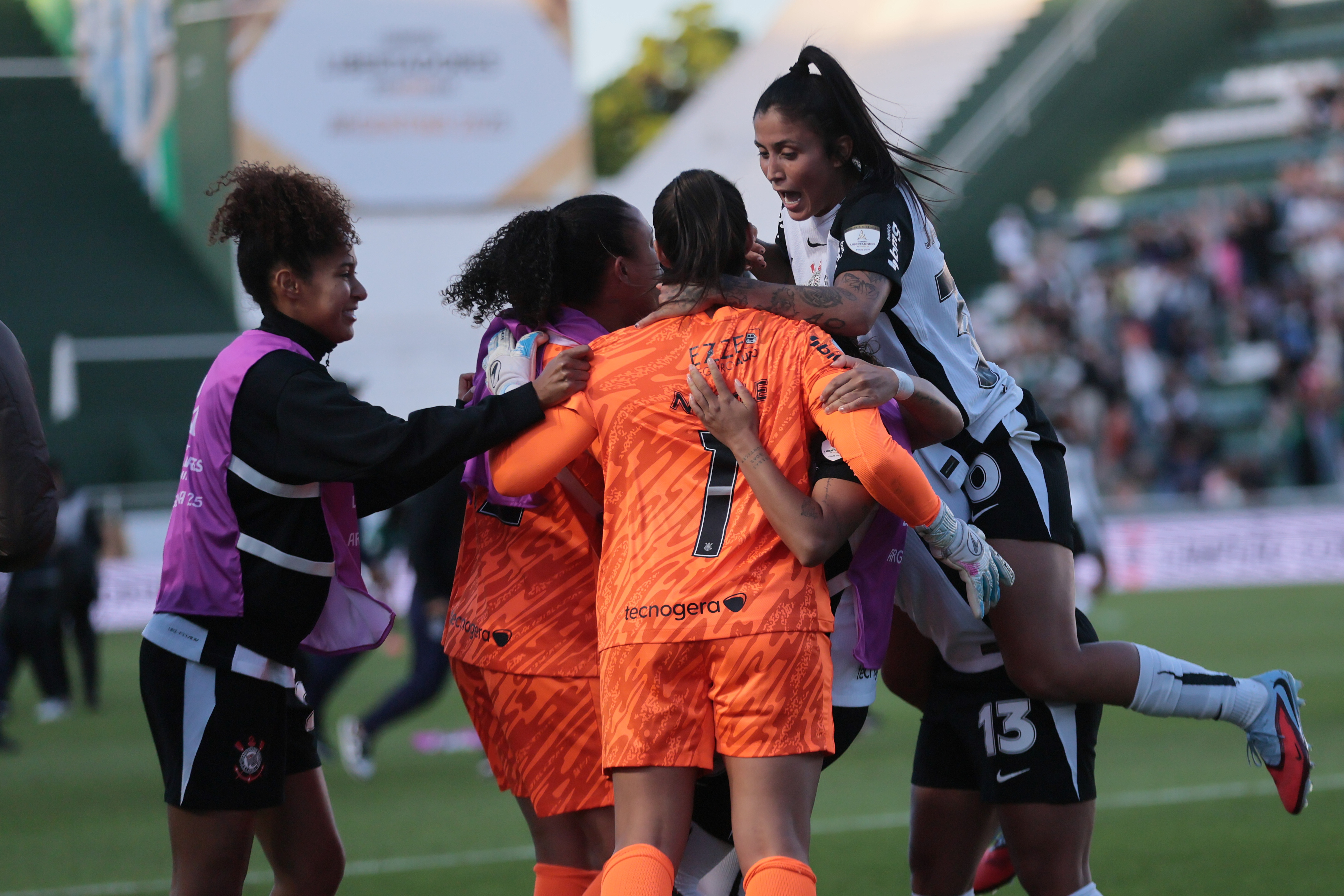 Brazilian club claims sixth title, third straight, by beating Deportivo Cali on penalties Buenos Aires, Argentina – October 18, 2025: Corinthians celebrates its triumph in the Women's L...