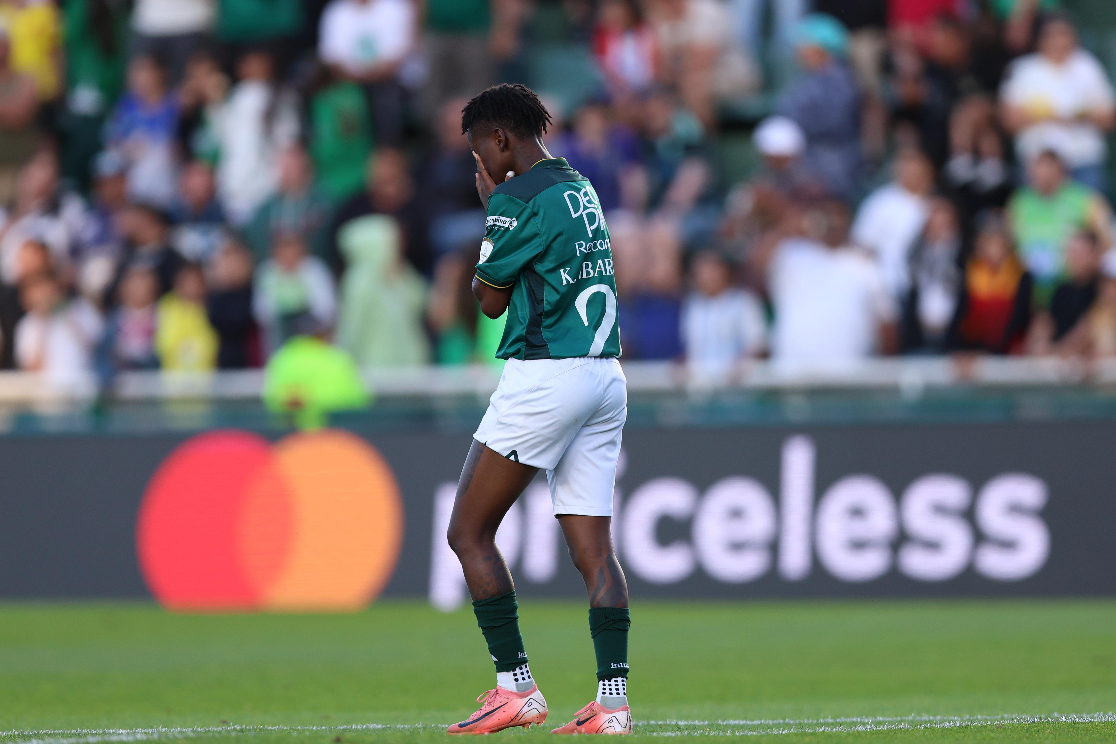 Brazilian club claims sixth title, third straight, by beating Deportivo Cali on penalties Buenos Aires, Argentina – October 18, 2025: Brazilian club Corinthians were crowned champions o...