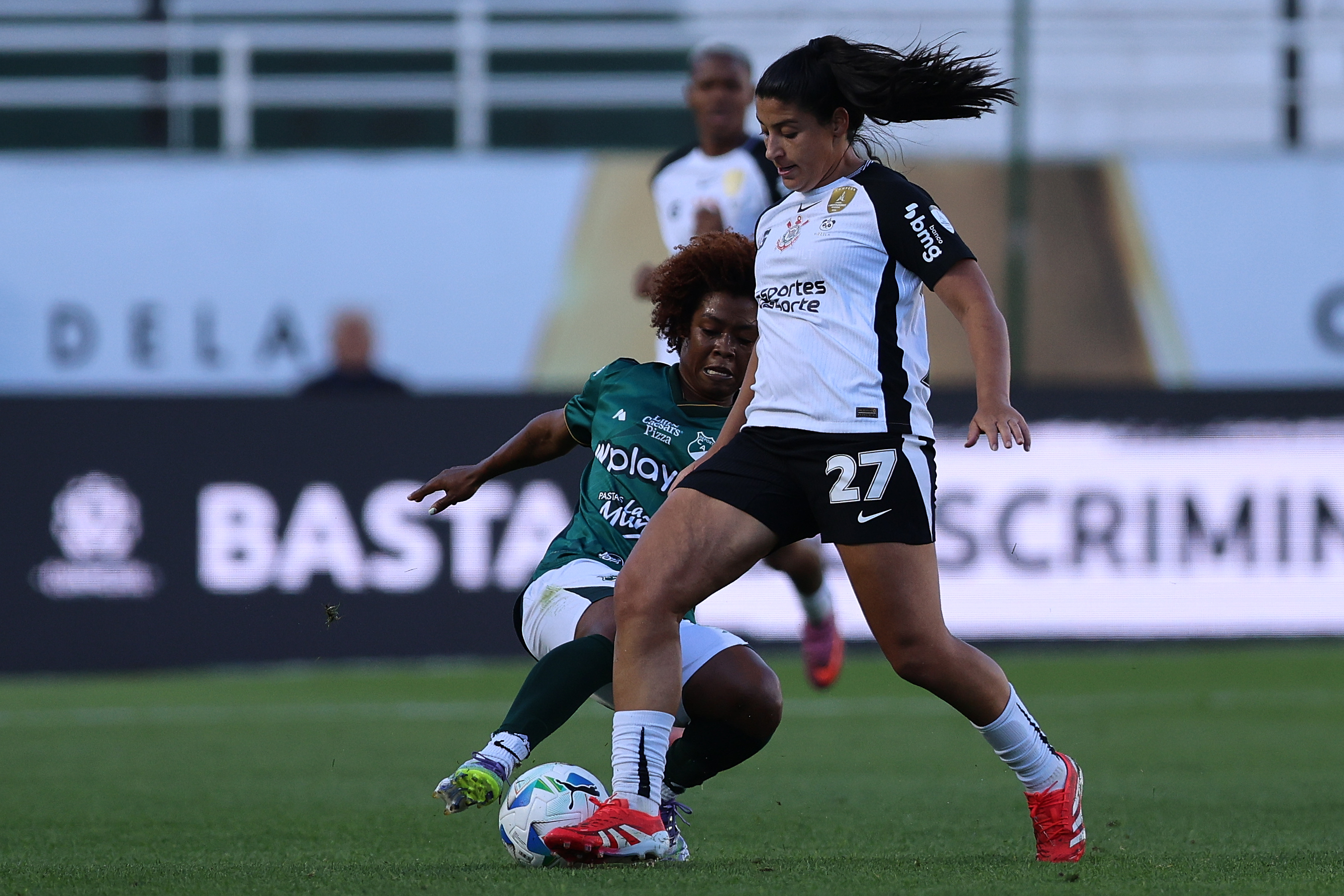 Brazilian club claims sixth title, third straight, by beating Deportivo Cali on penalties Buenos Aires, Argentina – October 18, 2025: Brazilian club Corinthians were crowned champions o...