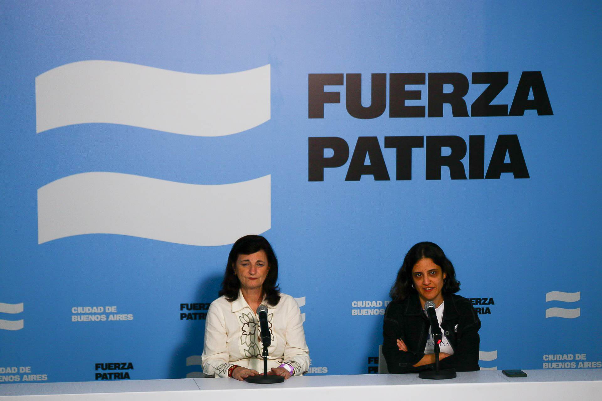 Bunker FP - CABA - Cierre de urnas de izq a derecha: Kelly Olmos - Lucia Cámpora