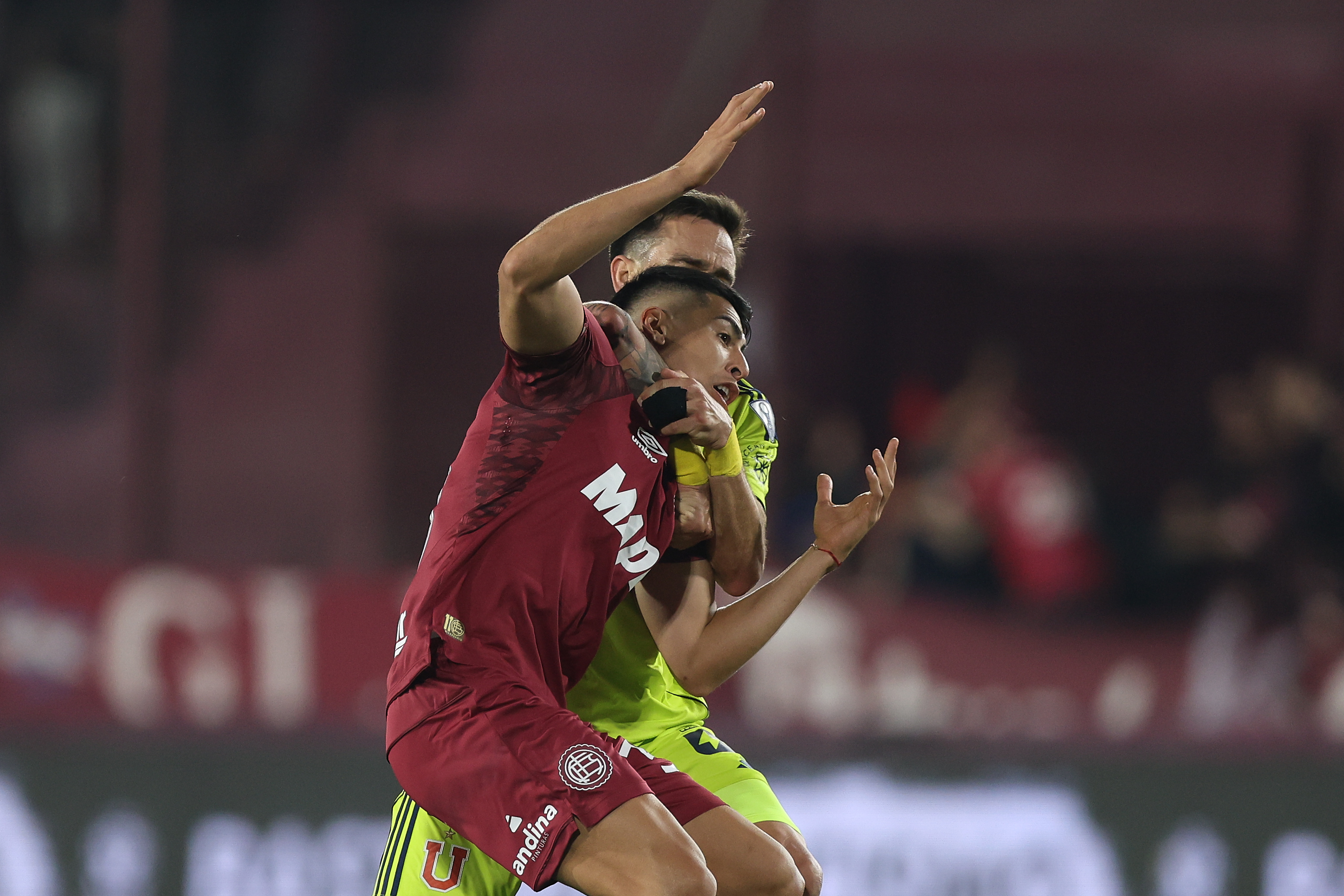 RCFL8433 Lanús, Argentina – October 30, 2025: Club Atlético Lanús faces Universidad de Chile in the s...