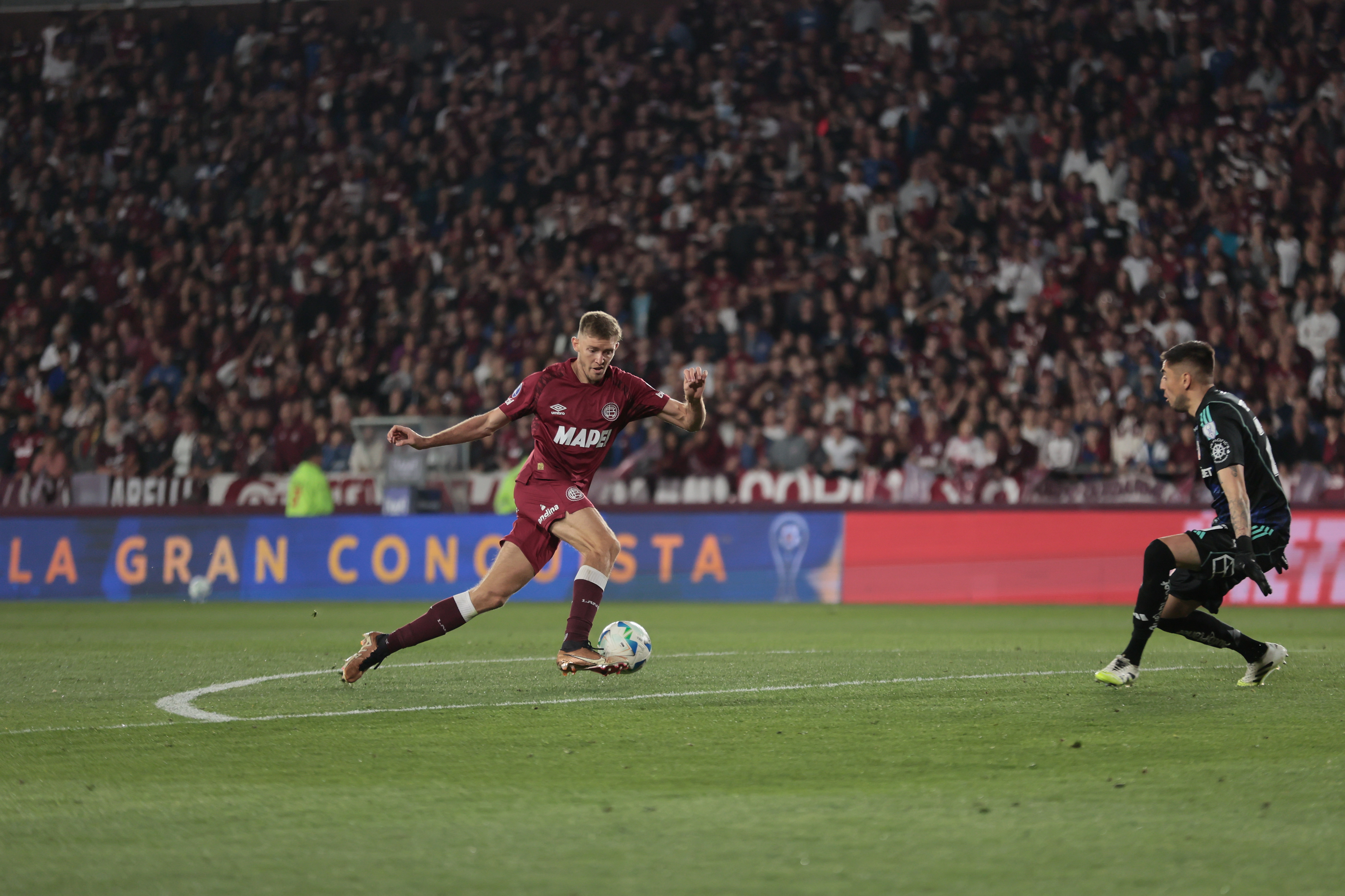 IMG_7894 Lanús, Argentina – October 30, 2025: Club Atlético Lanús faces Universidad de Chile in the s...