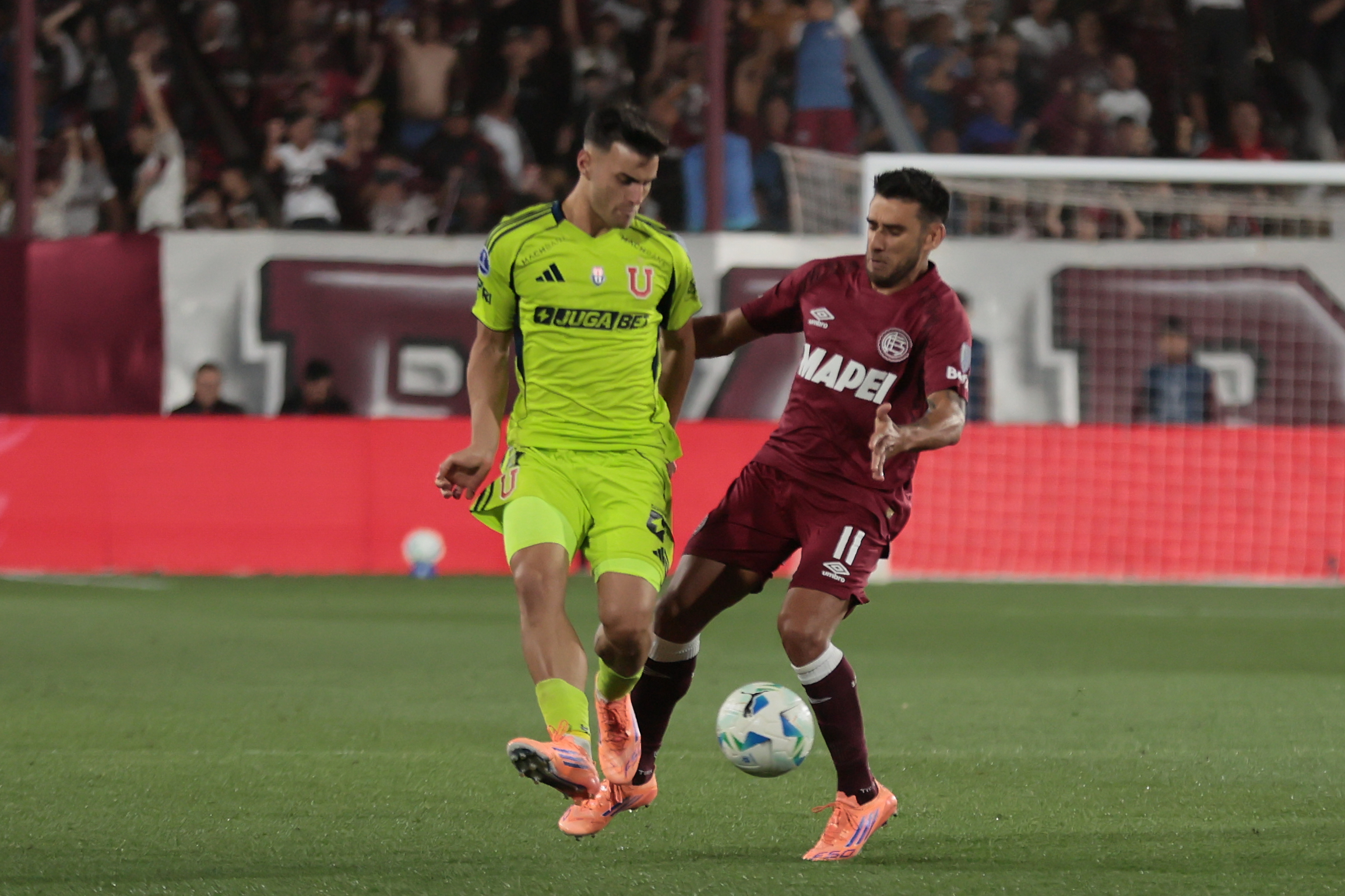 IMG_7779 Lanús, Argentina – October 30, 2025: Club Atlético Lanús faces Universidad de Chile in the s...