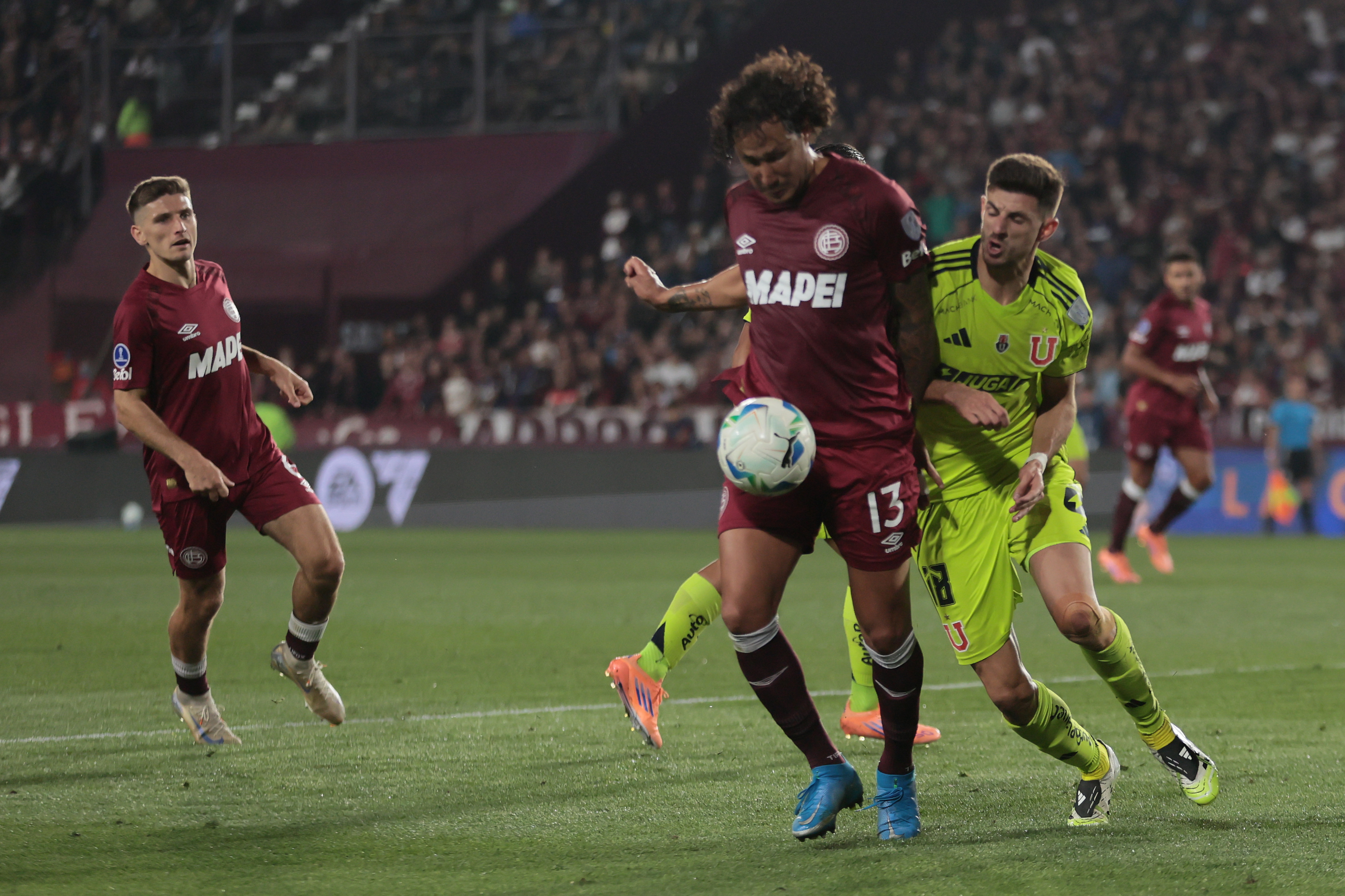 IMG_7535 Lanús, Argentina – October 30, 2025: Club Atlético Lanús faces Universidad de Chile in the s...