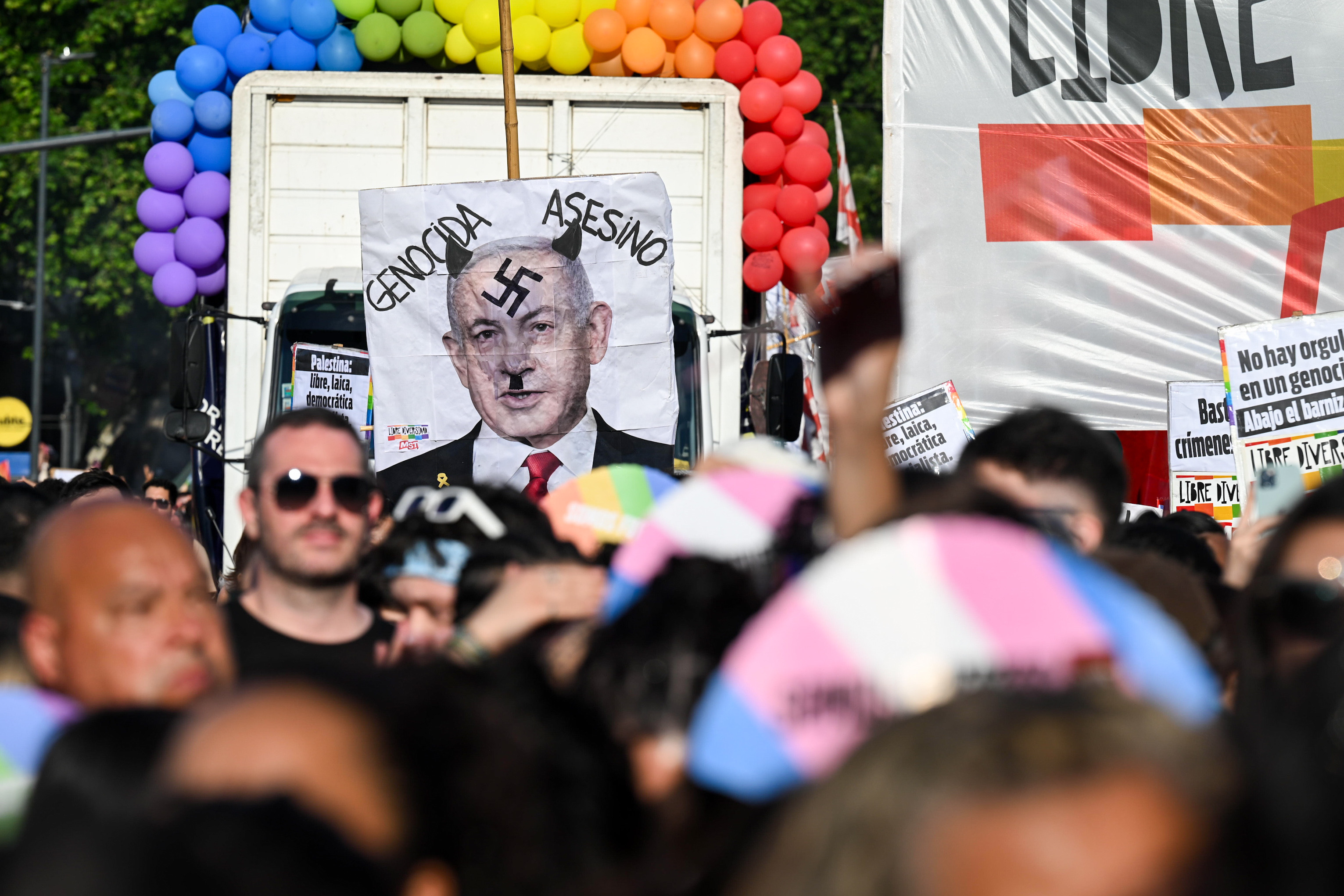 VIO_8565 Personas de la comunidad LGBTQ+ participaron este sábado 1 de noviembre de 2025 en la 31ª edici...