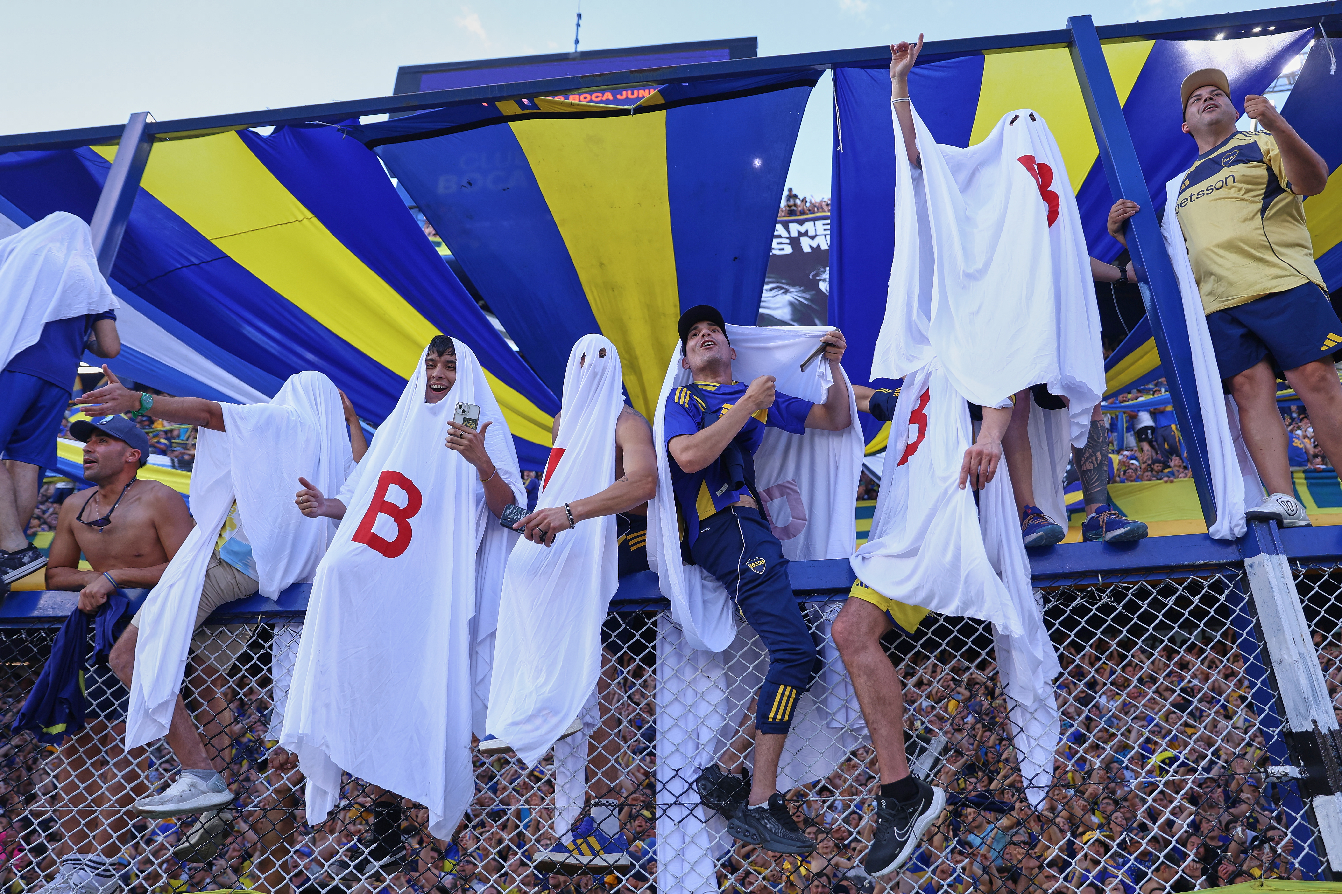 Zeballos and Merentiel secure Boca’s victory in the Superclásico Buenos Aires, Argentina – November 9, 2025: Boca Juniors defeated River Plate 2-0 at La Bombone...