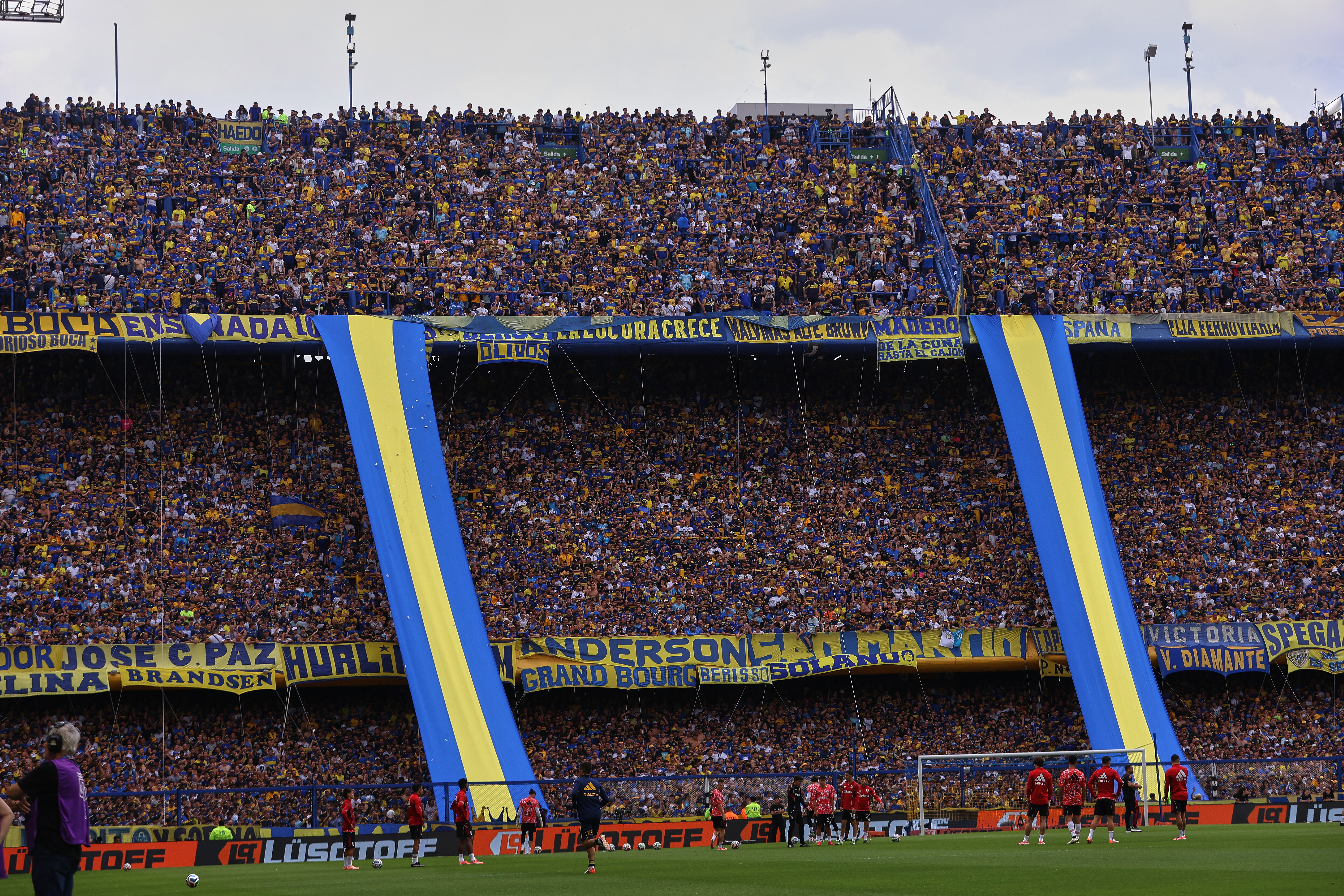 Zeballos and Merentiel secure Boca’s victory in the Superclásico Buenos Aires, Argentina – November 9, 2025: Boca Juniors defeated River Plate 2-0 at La Bombone...