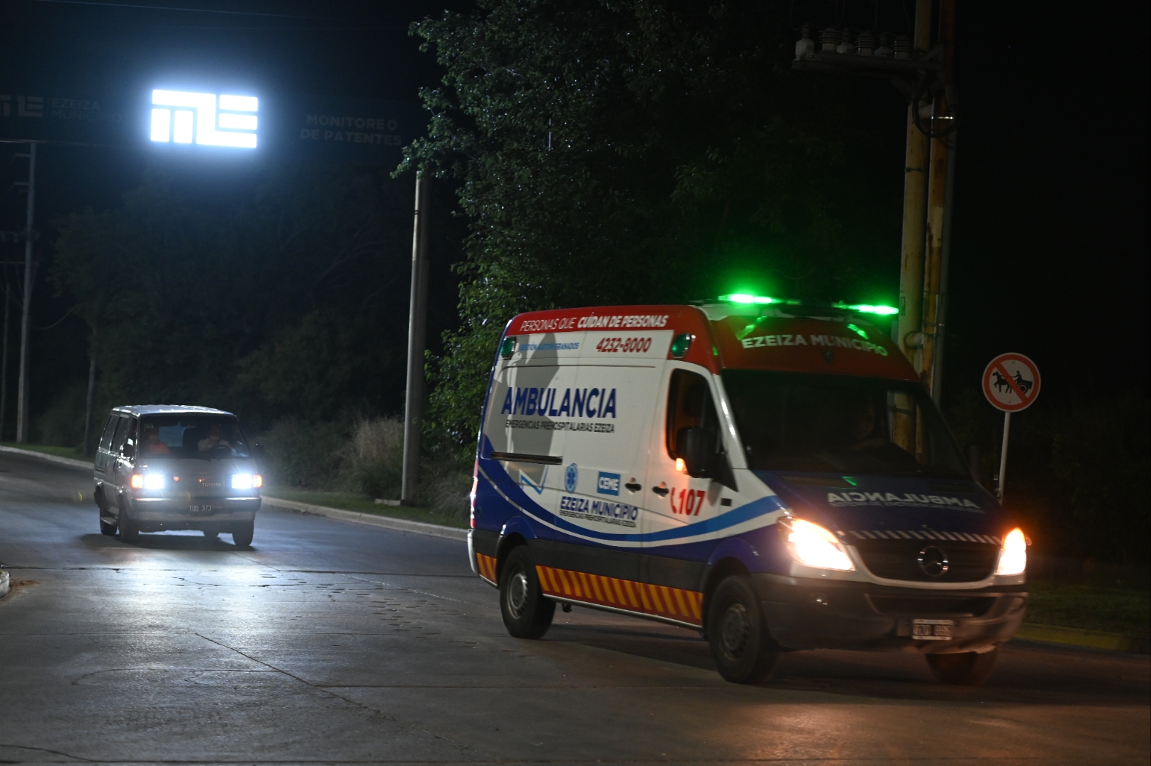 NSR_3902 Buenos Aires, Argentina 15 Noviembre, 2025: Un fuerte incendio afecta al polo industrial de Ezeiz...