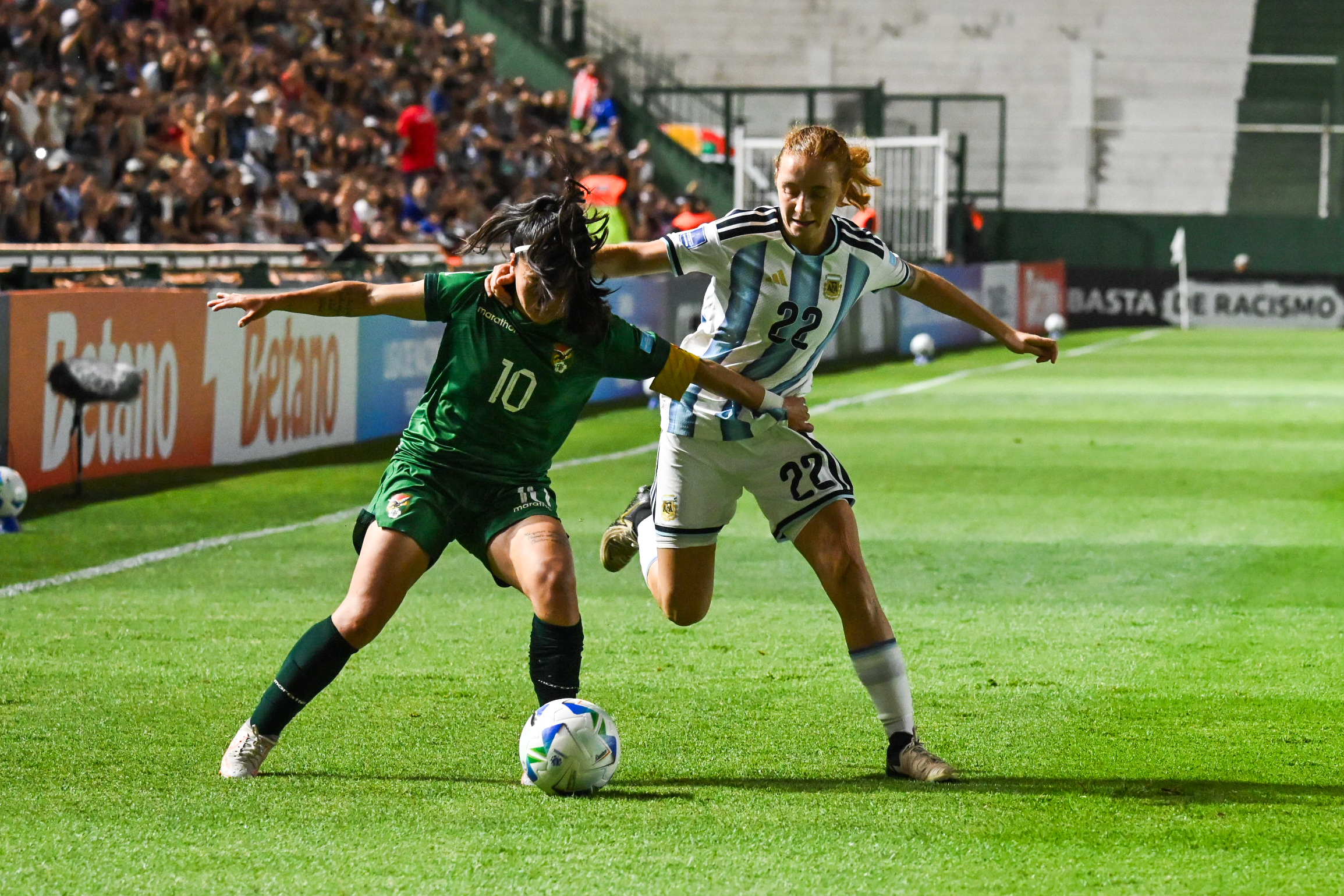 Banfield, Argentina – 2 diciembre, 2025: La Selección Argentina femenina consiguió una contun...