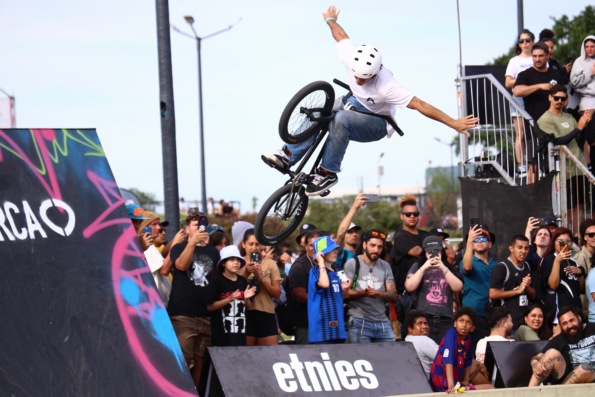 The festival returned featuring the debut of Freestyle Motocross alongside Skate and BMX competitions at the Palermo Sports Park Buenos Aires, Argentina – December 7, 2025: The fifth edition of the "Buenos Aires Extremo" (BA...
