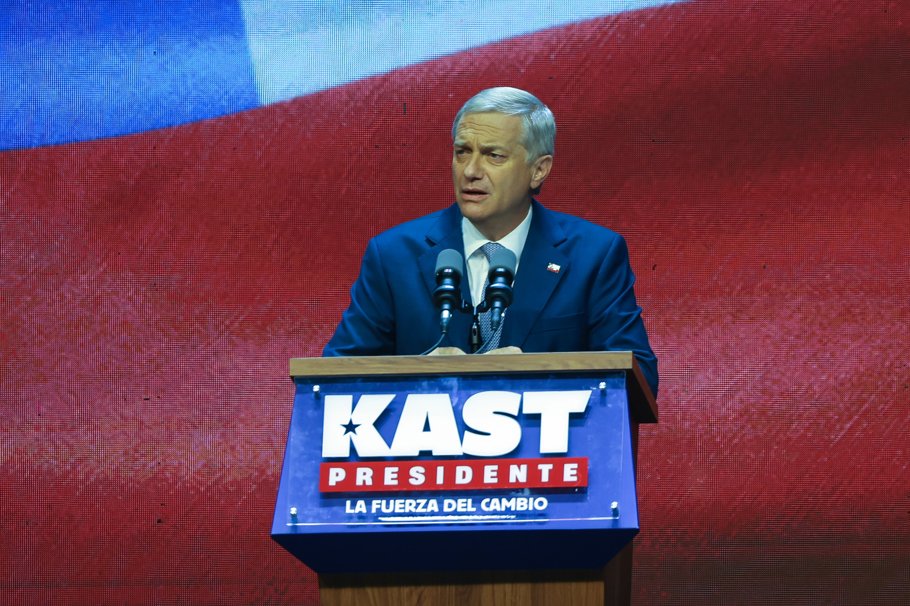 Santiago, 14 de diciembre 2025.El candidato Jose Antonio Kast celebra luego de ser escogido como...