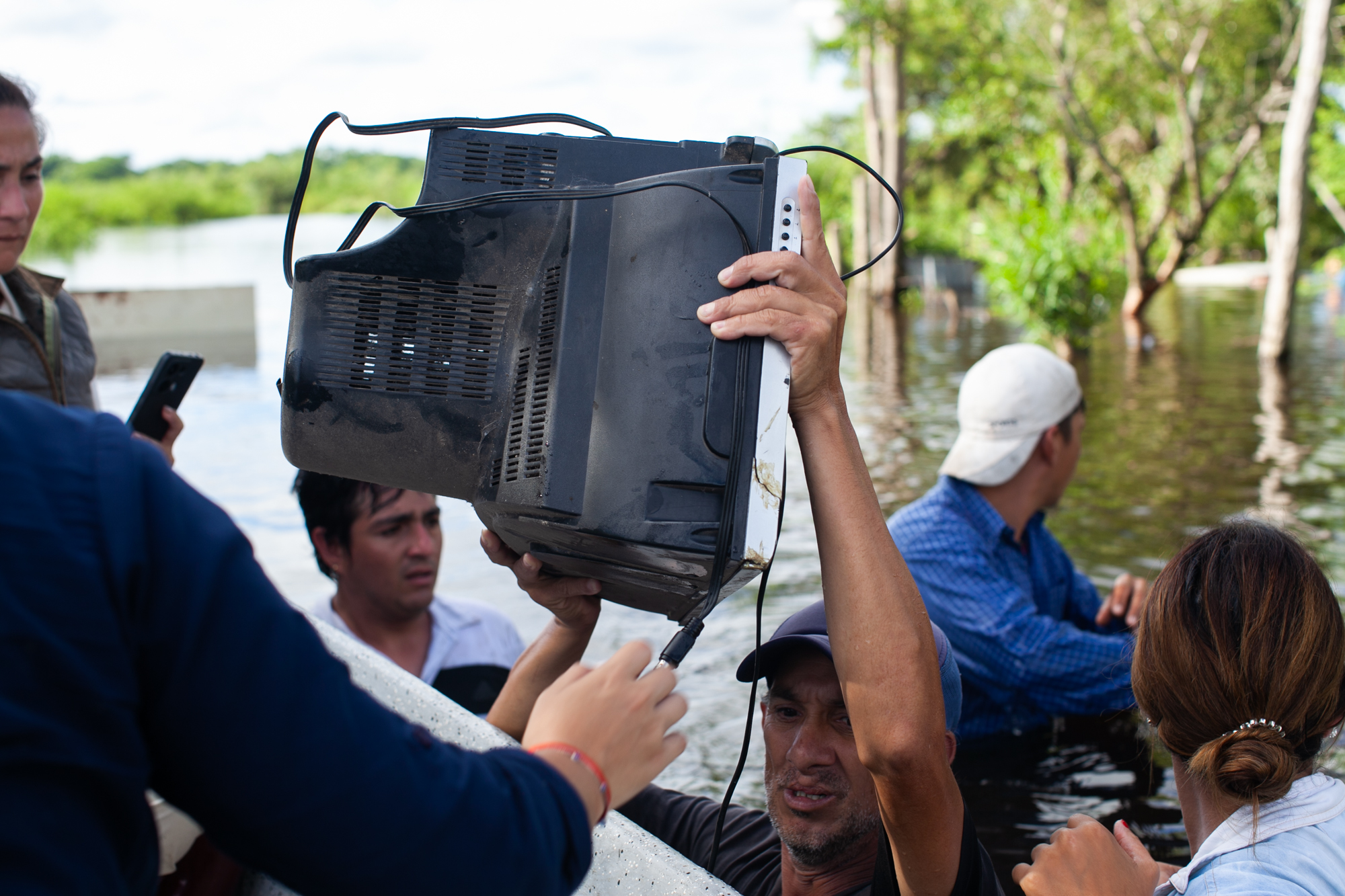 Un temporal sin precedentes golpea el litoral argentino dejando barrios enteros bajo el agua y más de 400 familias desplazadas Corrientes, Argentina – 30 diciembre, 2025: Un temporal histórico azota la provincia, donde ll...