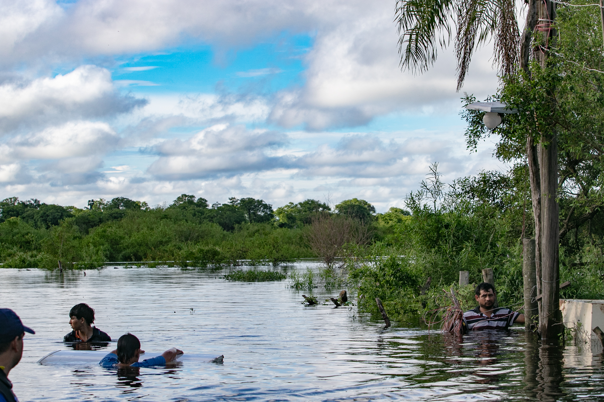 Corrientes, Argentina – 30 diciembre, 2025: Un temporal histórico azota la provincia, donde ll...