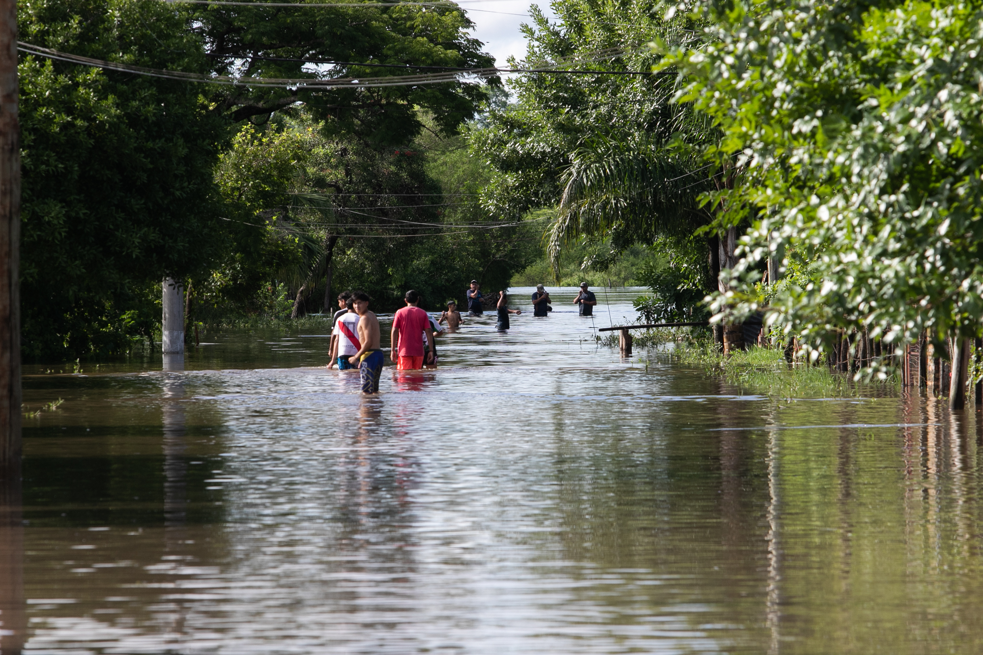 Corrientes, Argentina – 30 diciembre, 2025: Un temporal histórico azota la provincia, donde ll...