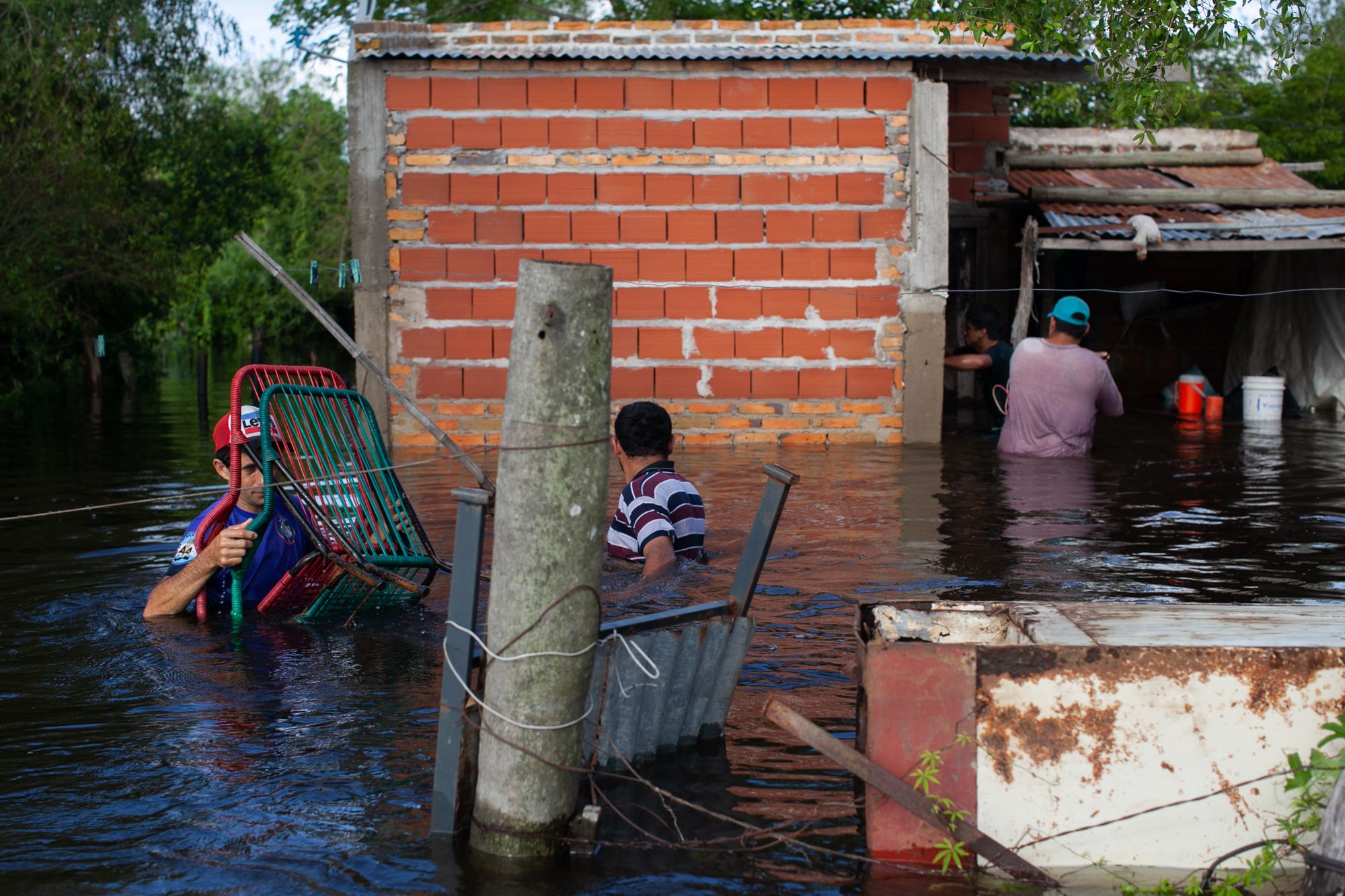 Corrientes, Argentina – 30 diciembre, 2025: Un temporal histórico azota la provincia, donde ll...