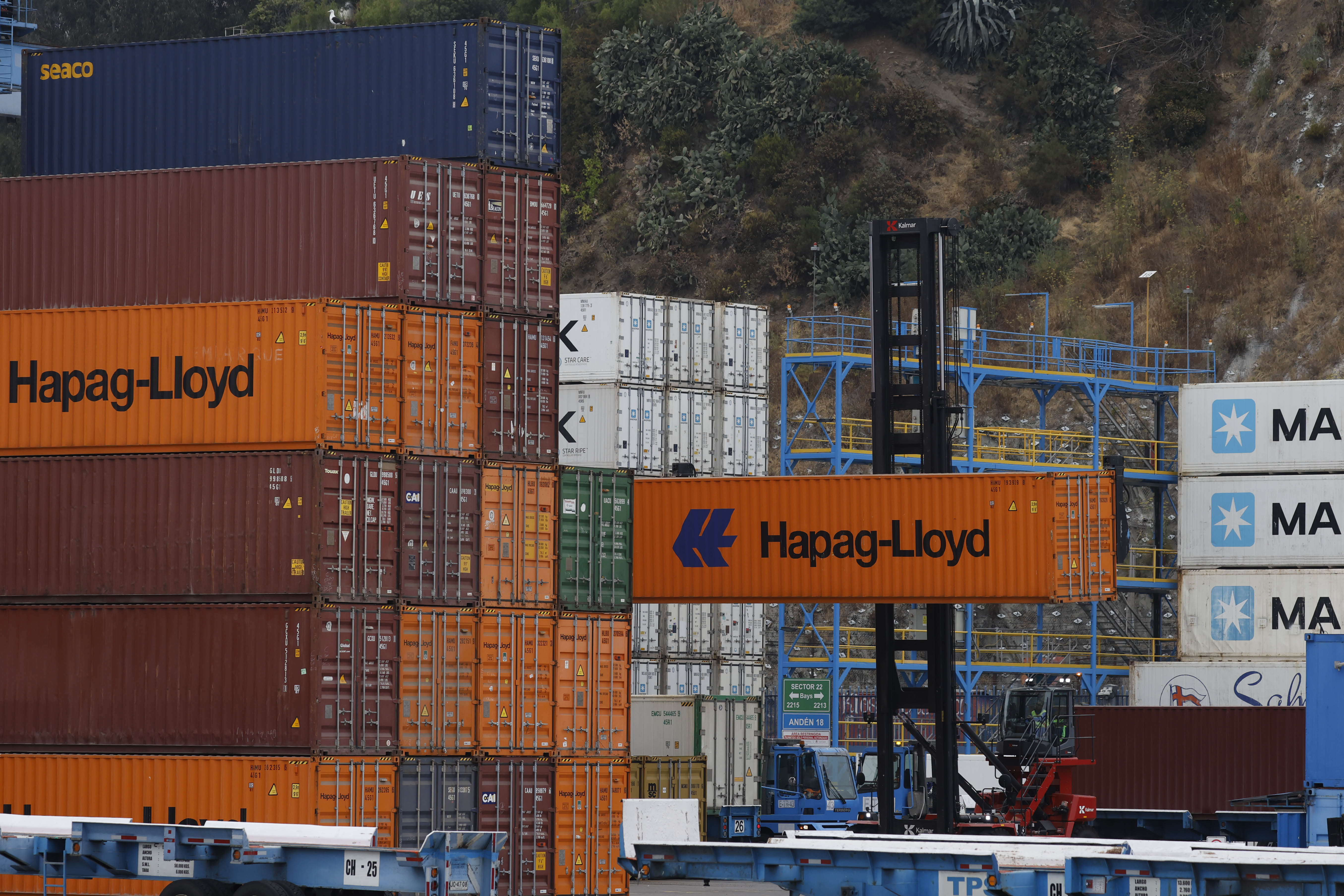 Movimiento de containers en el Terminal Pacifico Sur en Valparaiso Valparaiso, 9 de enero 2026
Movimiento de containers en el Terminal Pacifico Sur en Valparaiso
S...