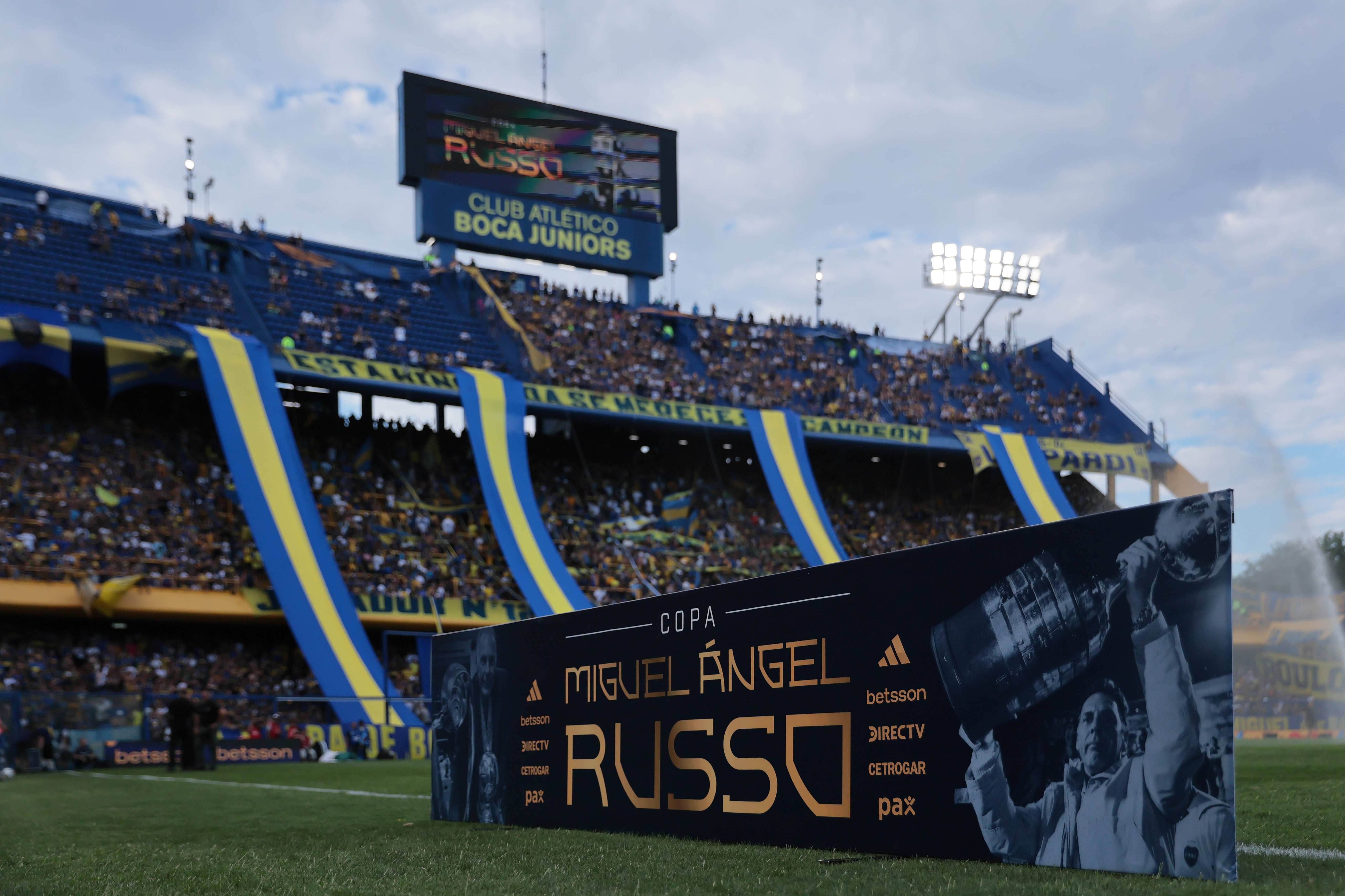 The Xeneize couldn't break the 0-0 tie at La Bombonera with a lackluster performance by its stars honoring the late coach Buenos Aires, Argentina – January 14, 2026: In an emotionally charged night at La Bombonera, Bo...