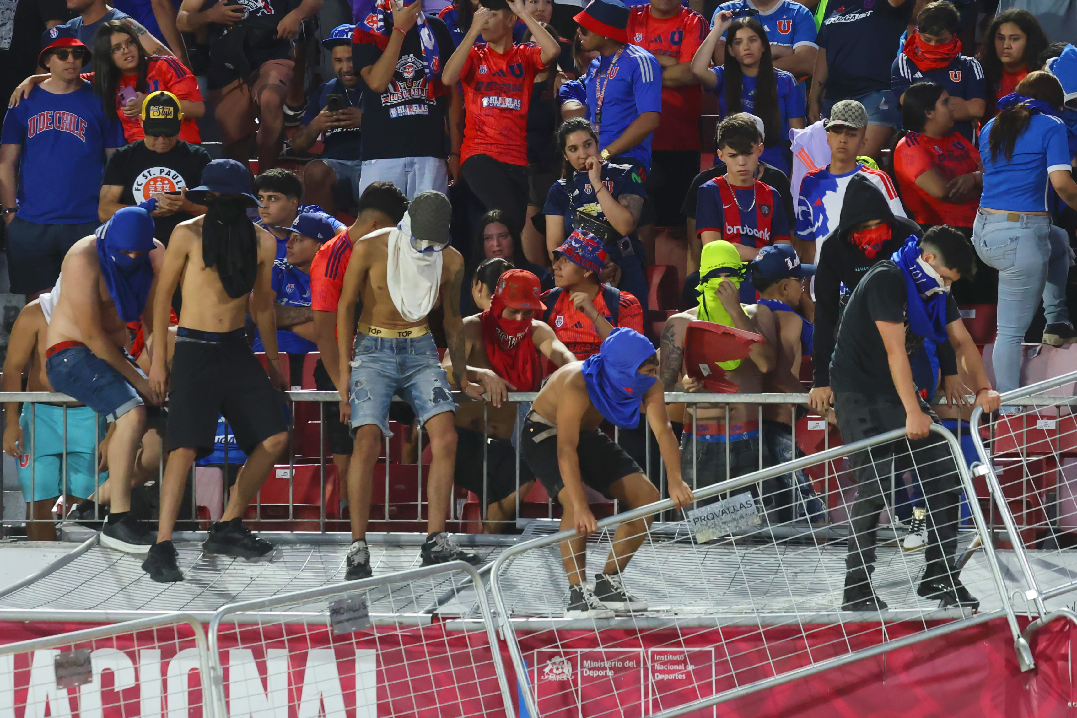 Universidad de Chile vs Audax Italiano, campeonato 2026 Santiago, Chile – 30 enero, 2026: El inicio del Campeonato Nacional se vio empañado por graves...