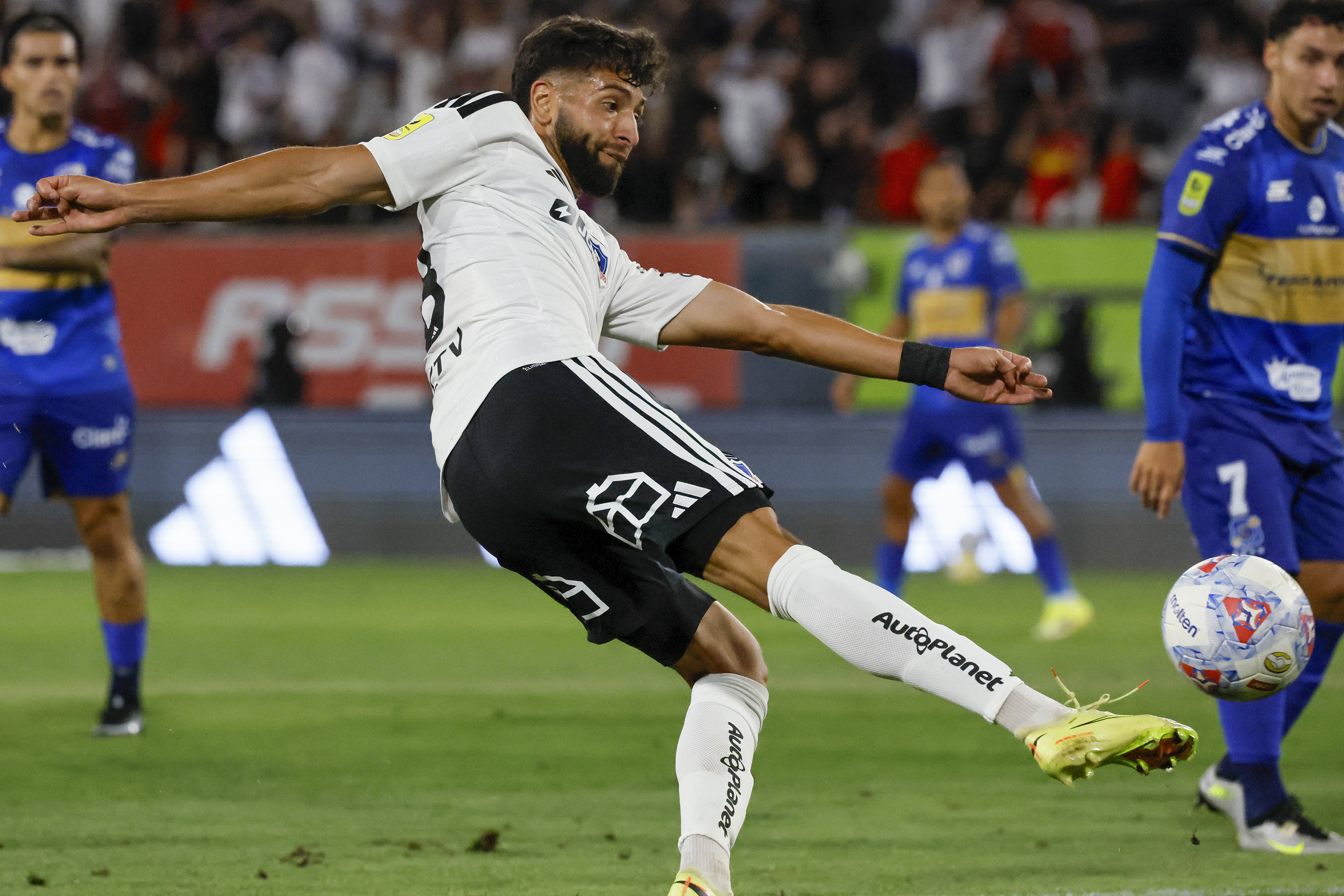 Santiago, Chile – February 8, 2026: Colo Colo’s player Jeyson Rojas is pictured during a firs...