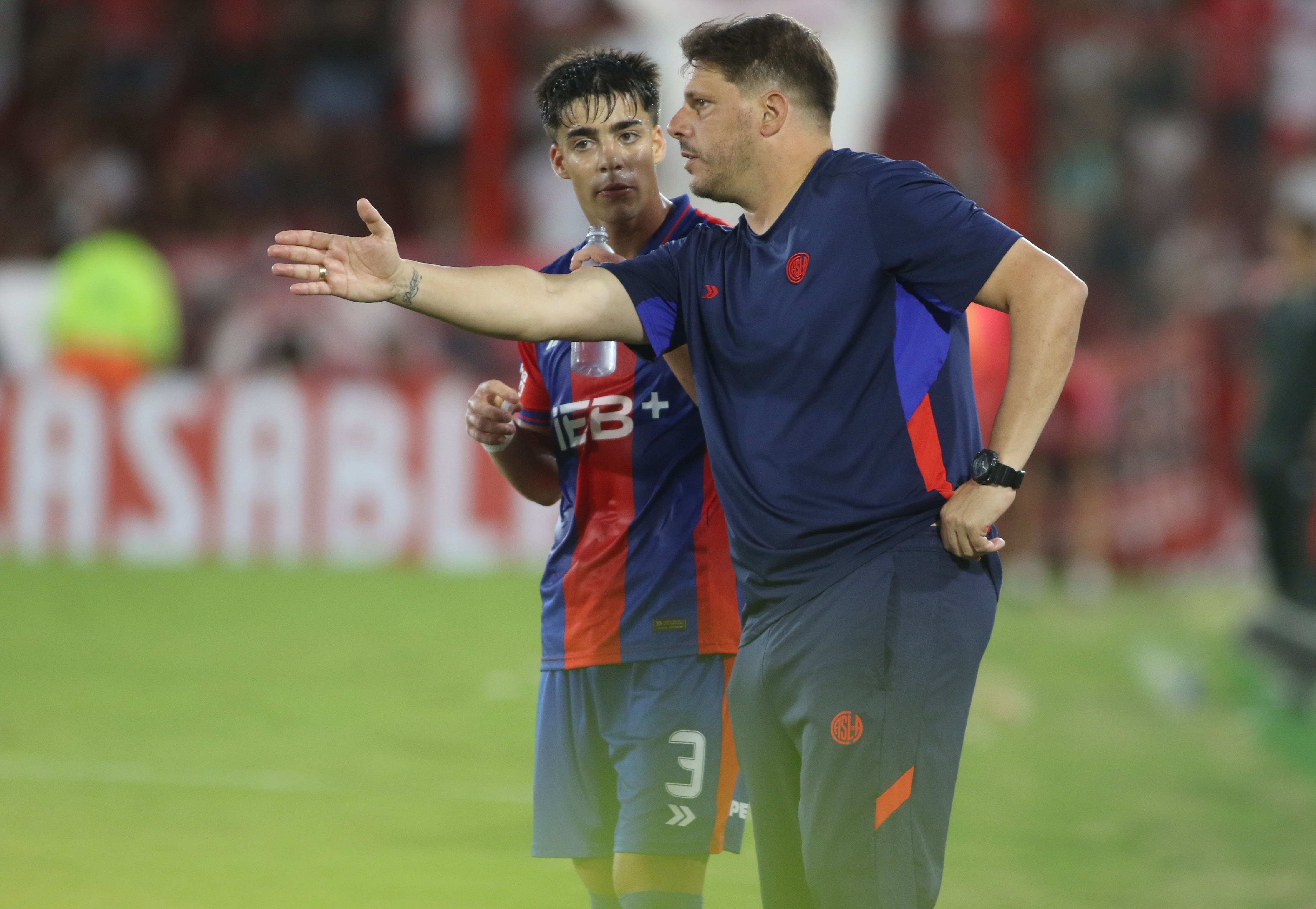 The "Globo" beat the "Ciclón" in a new edition of the historic Buenos Aires derby for round 4 of the Apertura Tournament Buenos Aires, Argentina – February 8, 2026: Damian Ayude San Lorenzo’s coach. Huracan defeate...