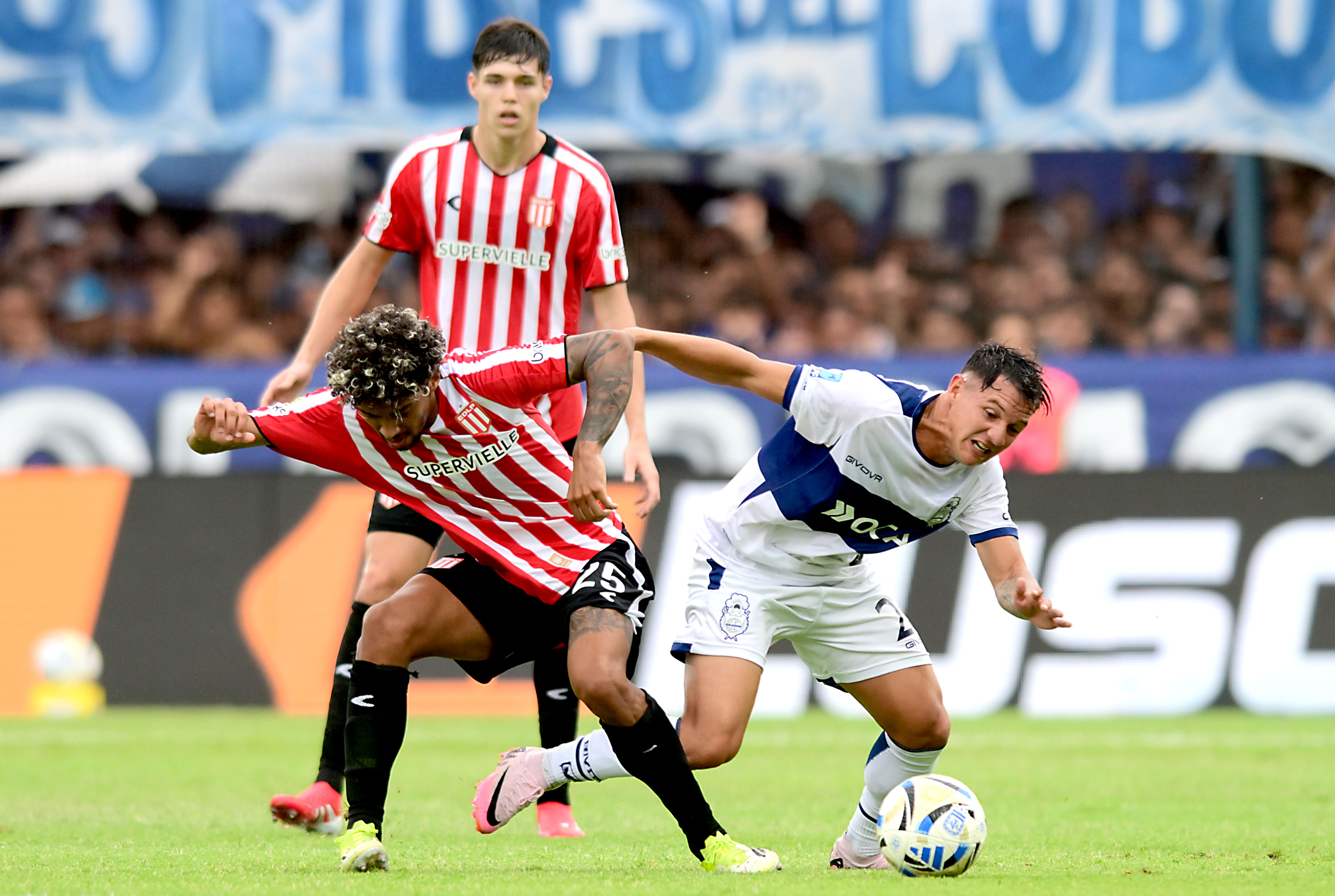 Gimnasia and Estudiantes drew 0-0 for round 5 of the Apertura Tournament in a high-intensity clash in La Plata La Plata, Argentina – February 15, 2026: Cristian Medina (L) player of Estudiantes and Franco T...