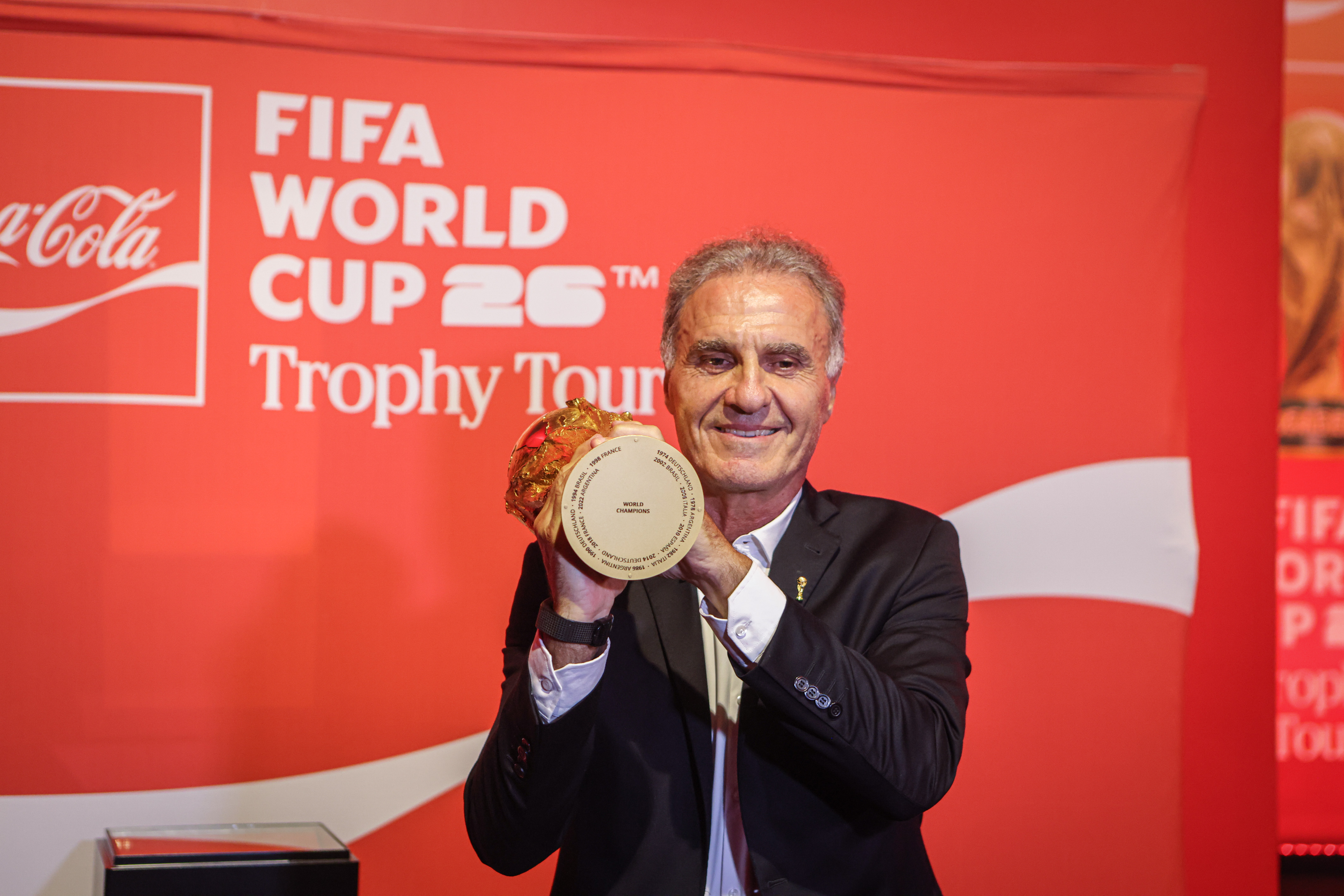 22022026-G_B_0151 Montevideo, Uruguay – 22 febrero, 2026: El Trofeo de la Copa del Mundo es exhibido en Uruguay g...