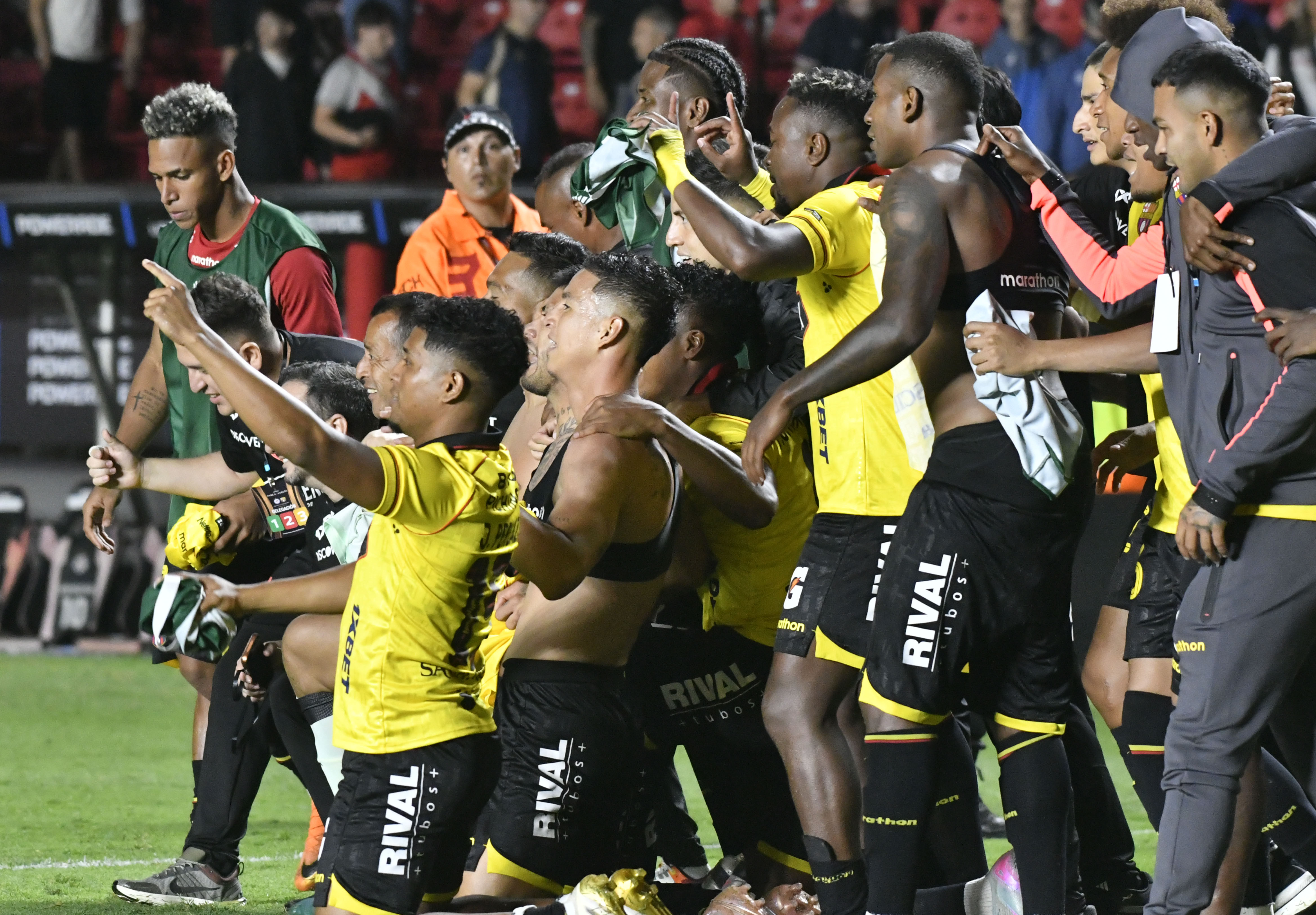 The "Bicho" from La Paternal faces the "Idolo del Astillero" in a key group stage clash at Diego Maradona Stadium Buenos Aires, Argentina – February 25, 2026: Barcelona SC players from Ecuador react after the ...
