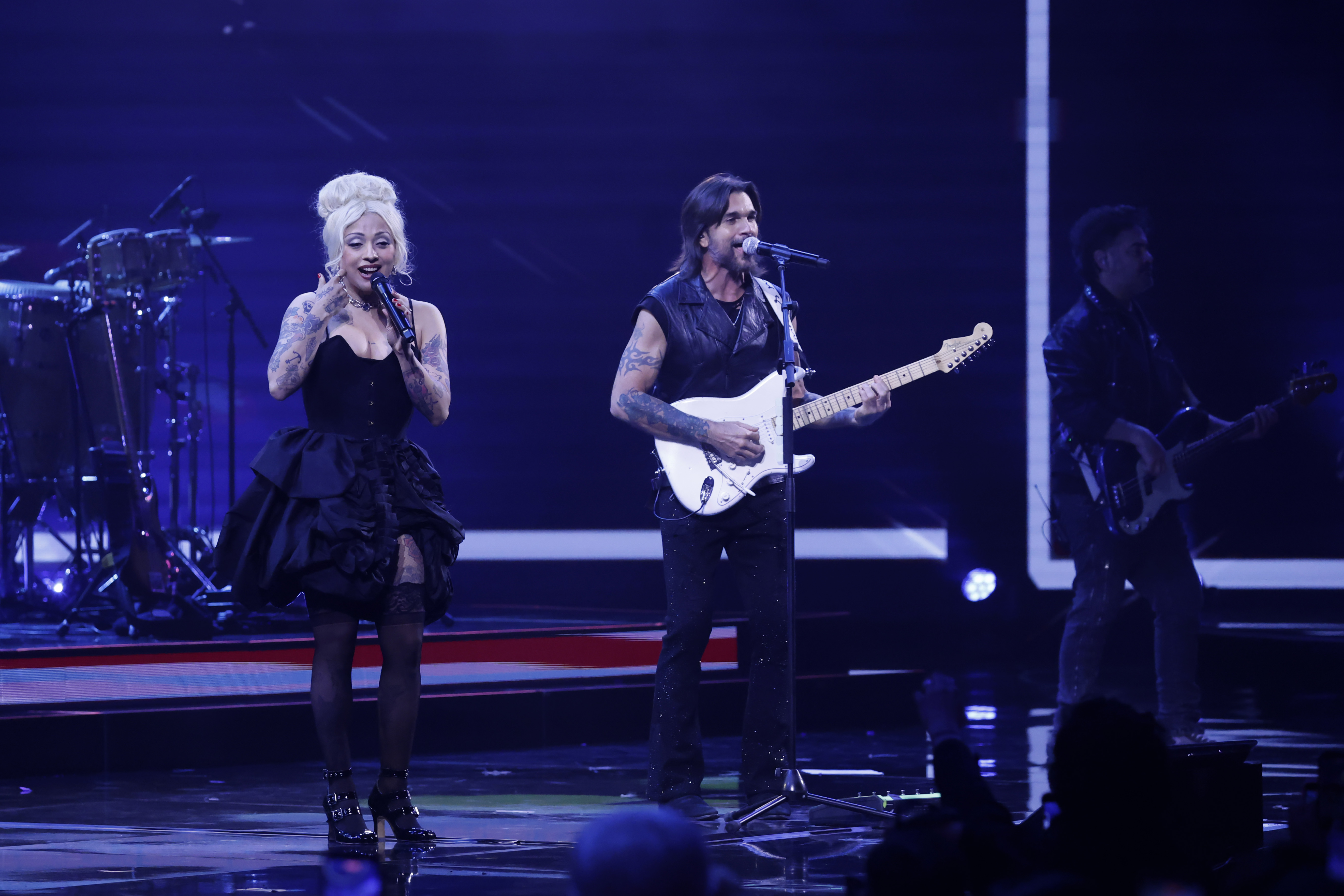 The Colombian artist conquered Quinta Vergara and surprised the "Monstruo" by inviting the Chilean star to the stage Viña del Mar, Chile – February 26, 2026: Juanes shone during a new day of the Viña del Mar Fe...