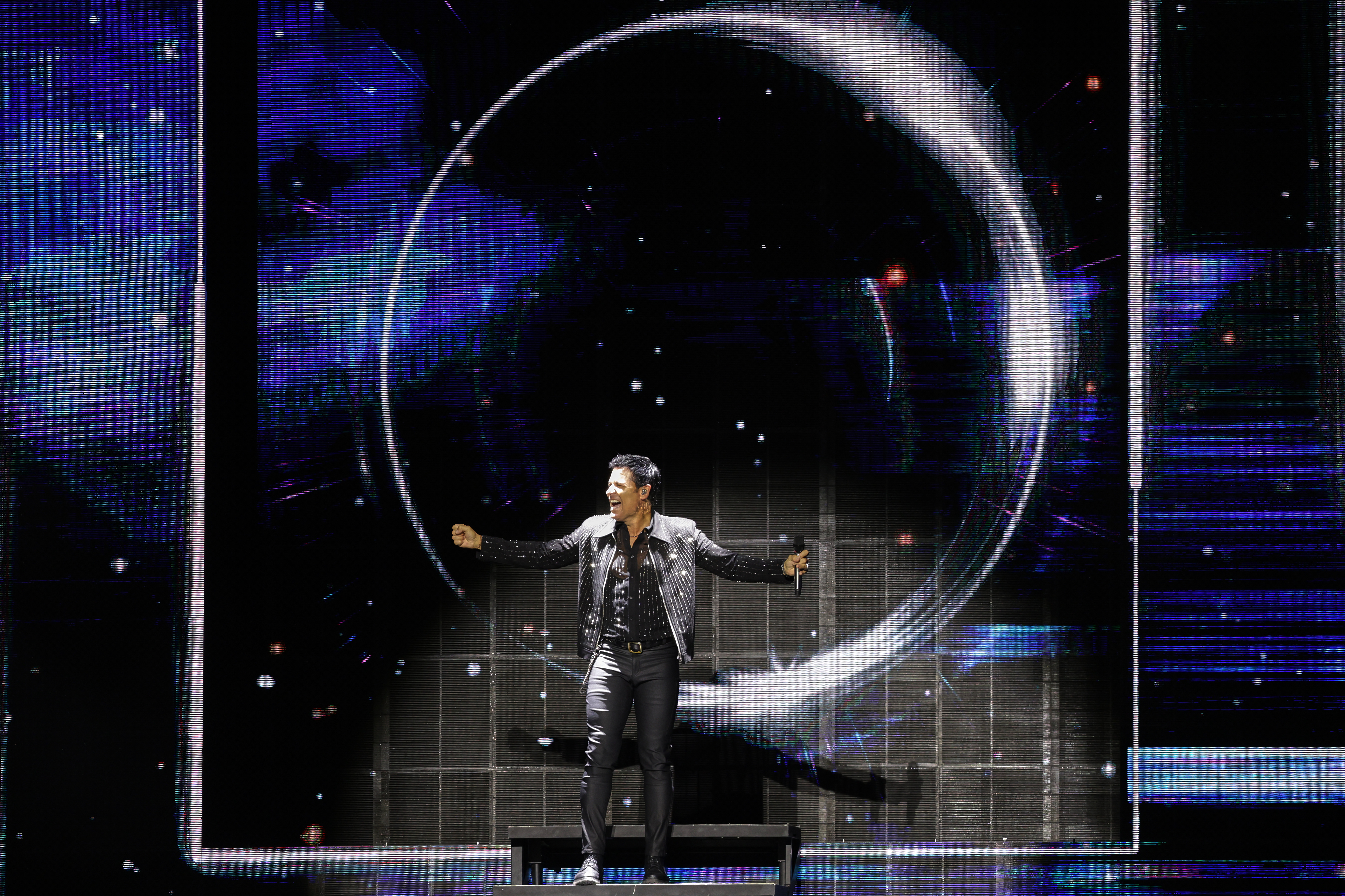 The Puerto Rican idol captivated thousands of fans at the Movistar Arena with his charisma and greatest hits Buenos Aires, Argentina – February 26, 2026: Puerto Rican singer Chayanne performed for the sec...