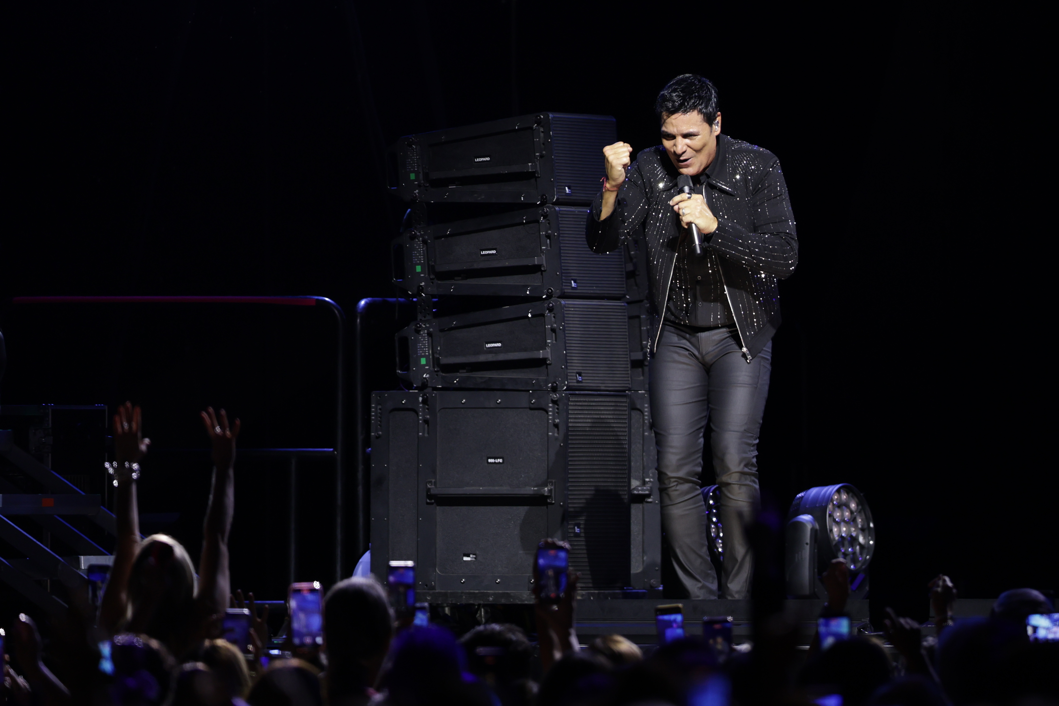 The Puerto Rican idol captivated thousands of fans at the Movistar Arena with his charisma and greatest hits Buenos Aires, Argentina – February 26, 2026: Puerto Rican singer Chayanne performed for the sec...