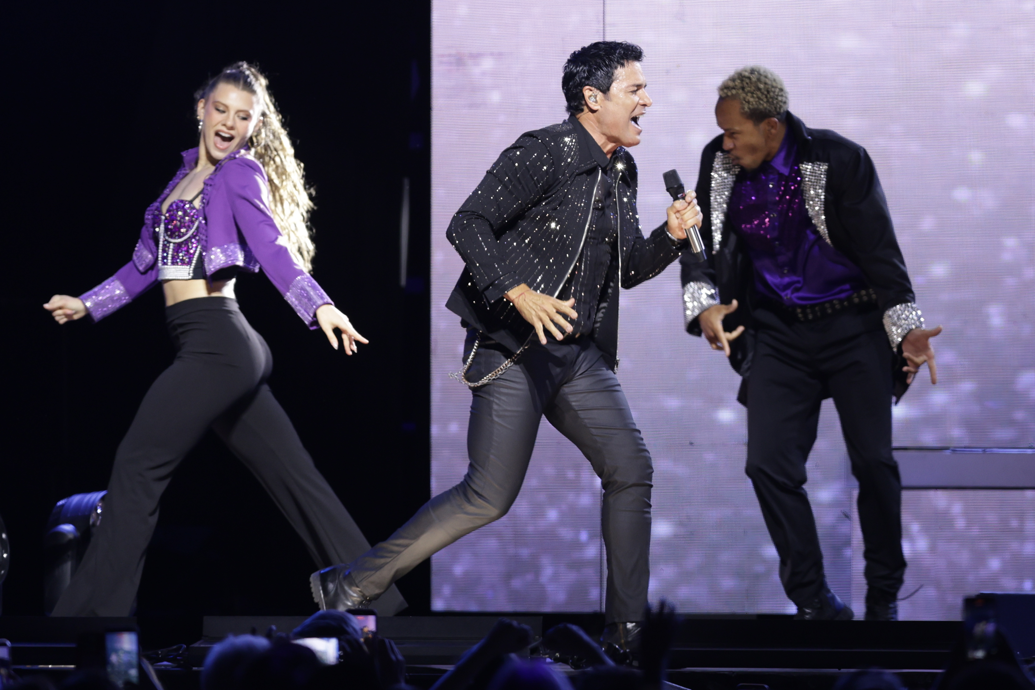 The Puerto Rican idol captivated thousands of fans at the Movistar Arena with his charisma and greatest hits Buenos Aires, Argentina – February 26, 2026: Puerto Rican singer Chayanne performed for the sec...