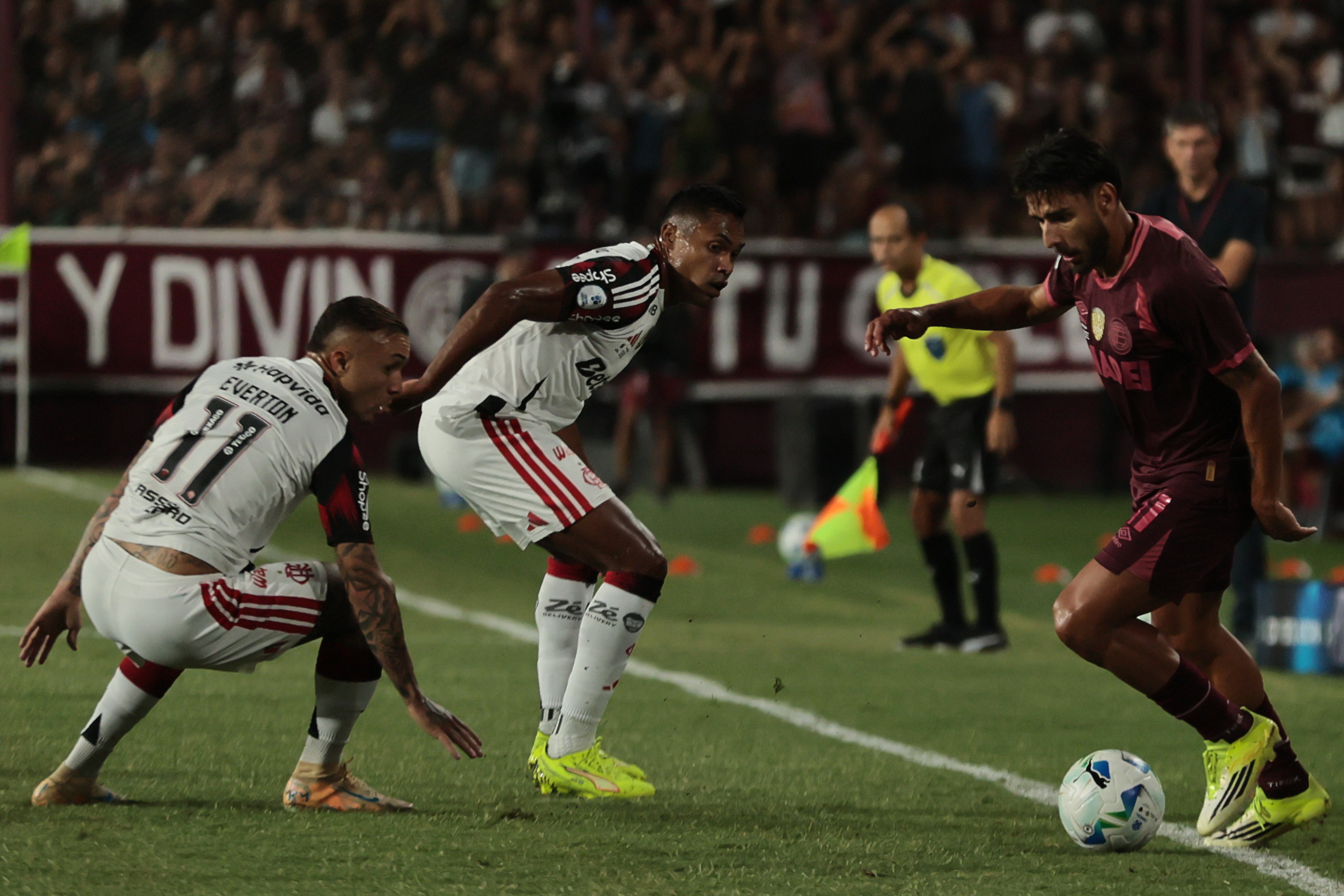 The "Rubro-Negro" side was defeated 1-0 in Argentina and will need a victory at the Maracana to secure the continental title Lanus, Argentina – February 19, 2026: Eduardo Salvio(R) of Lanus control a balll. Flamengo was ...